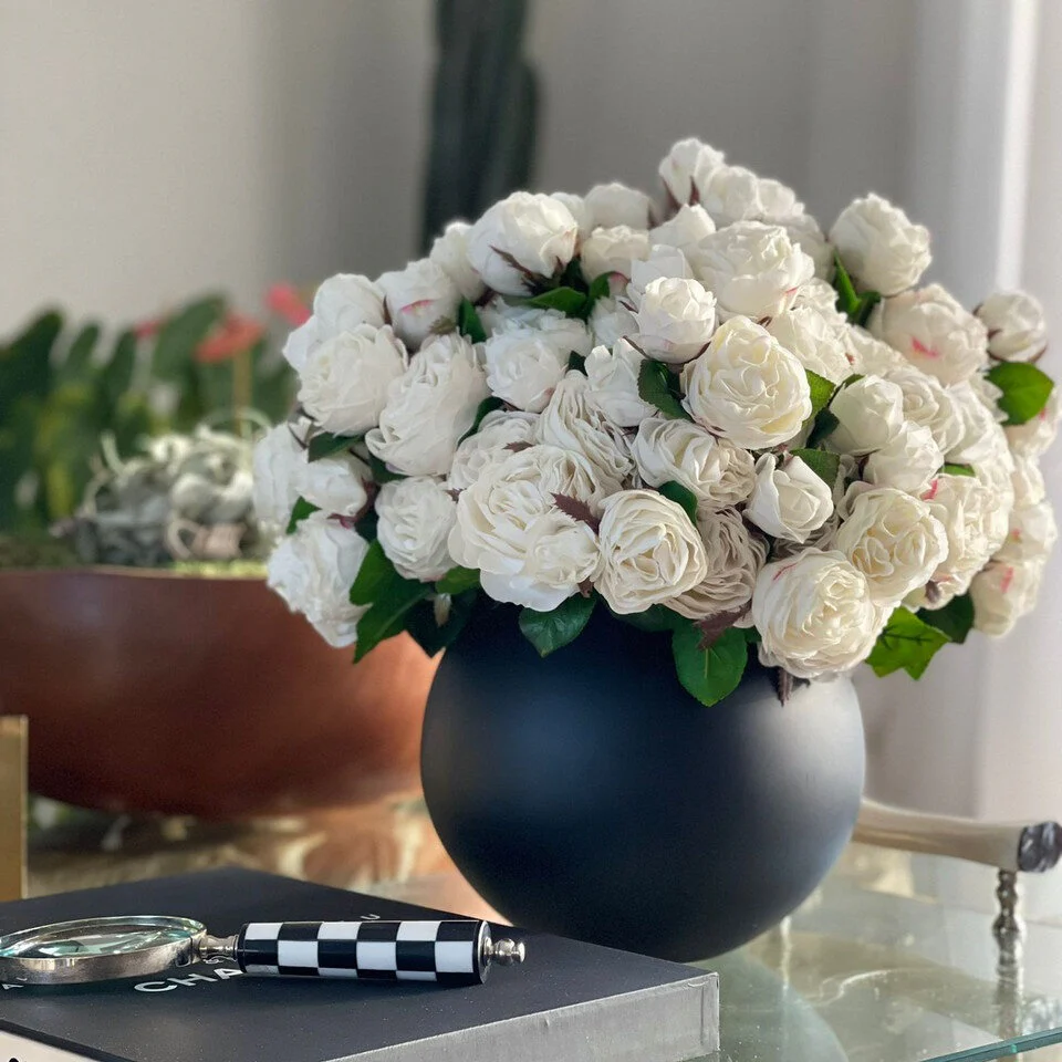 English Roses in Matte Black Fishbowl Vase