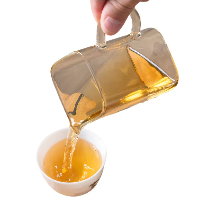 شاي يويه غوان باي الأبيضMoonlight White- White TeaS.R.138.00الشاي الأبيضOhmyteaohmyteachina