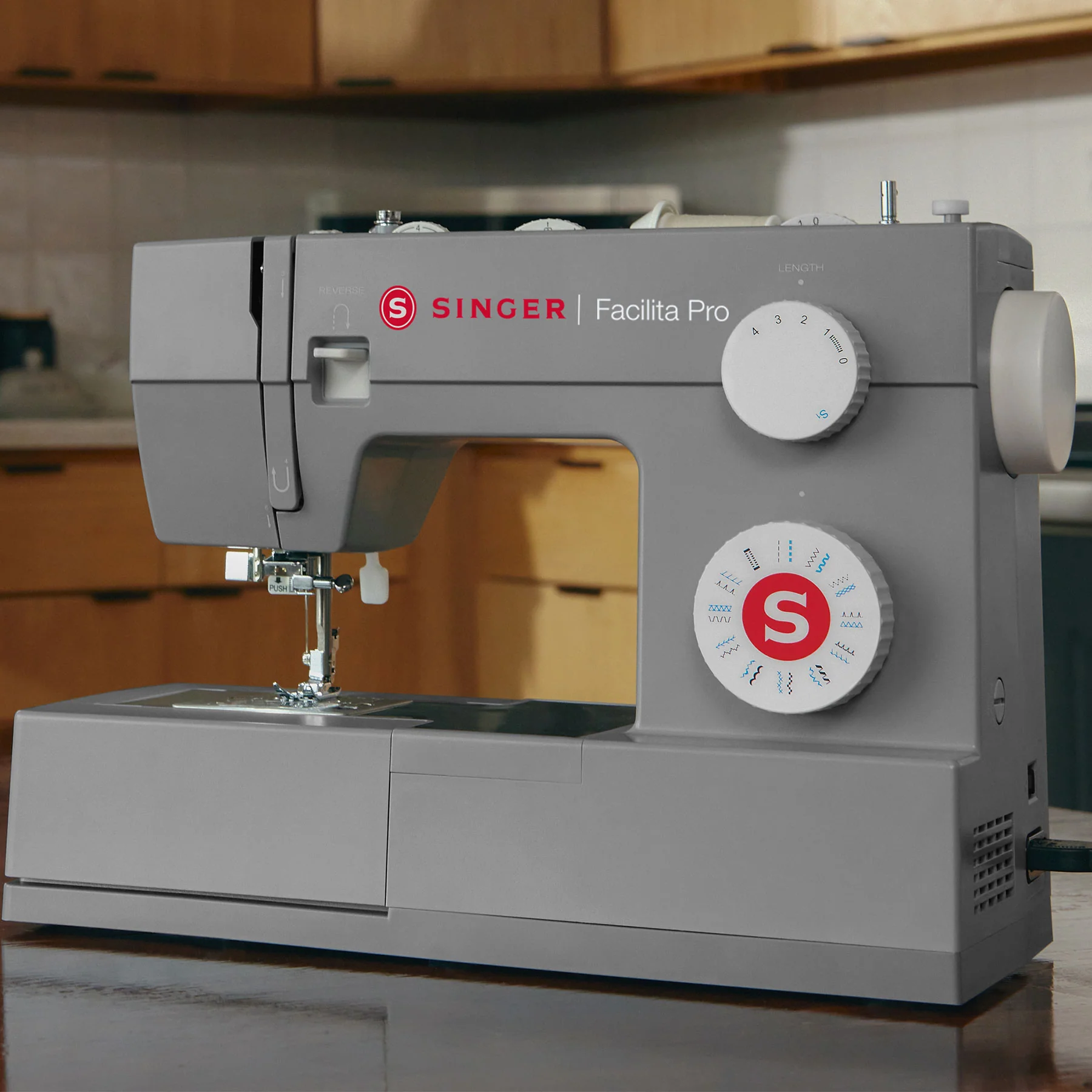 SINGER® Facilita Pro 4423 Sewing Machine