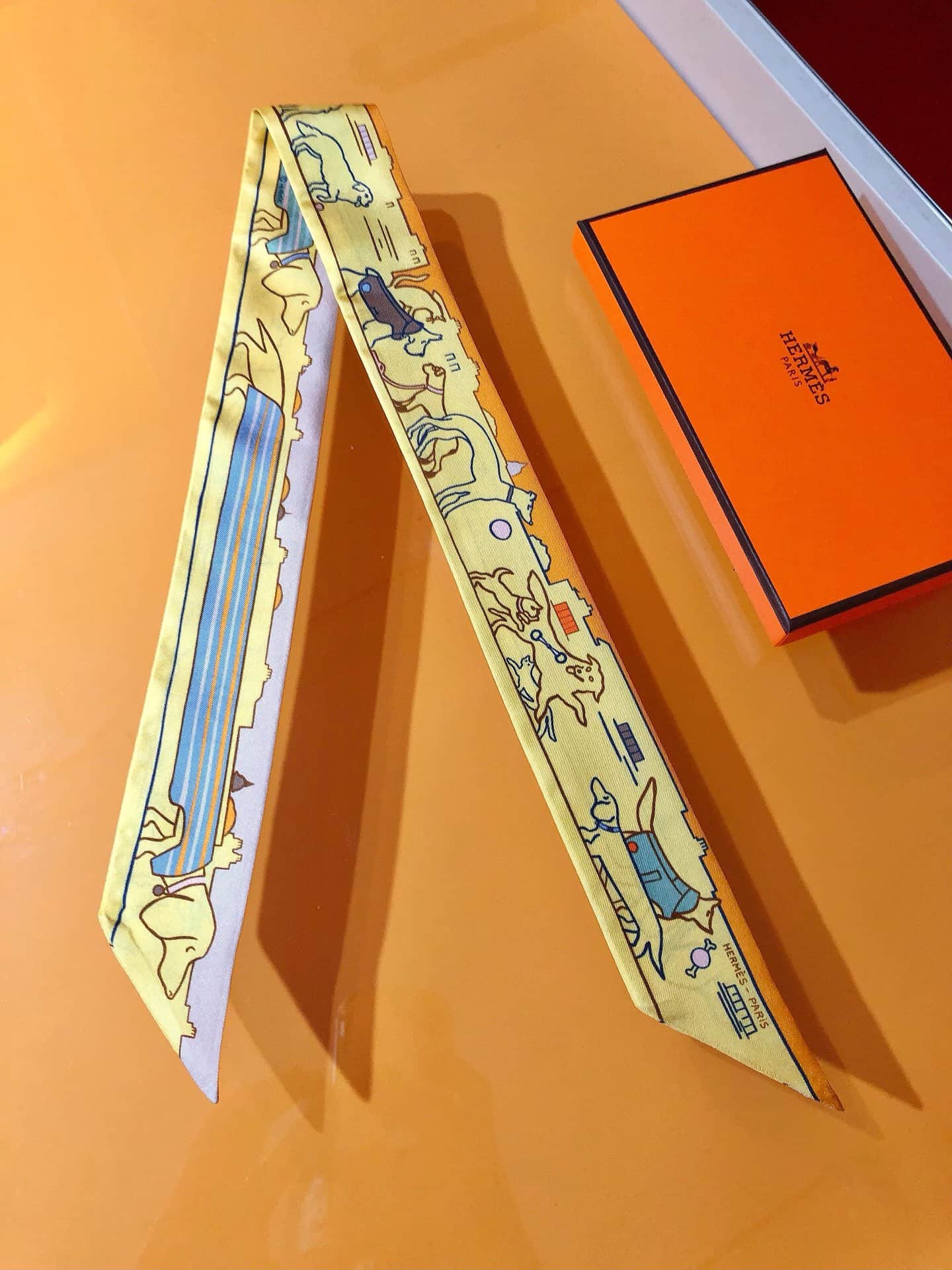 Hermès Silk Les Chiens Parisiens Twilly Scarf