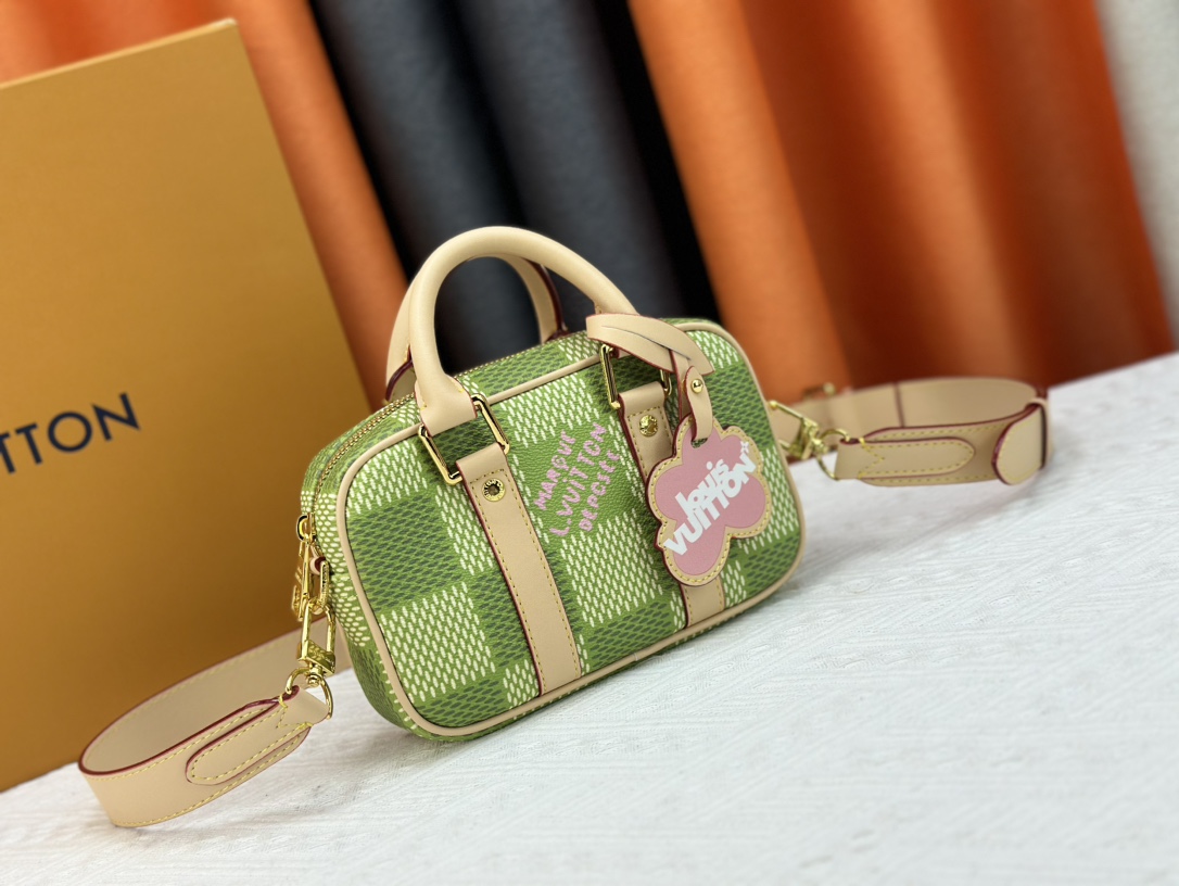 Louis Vuitton N40643 Nano Porte Documents Voyage Shoulder Bags Size 20*13*5cm