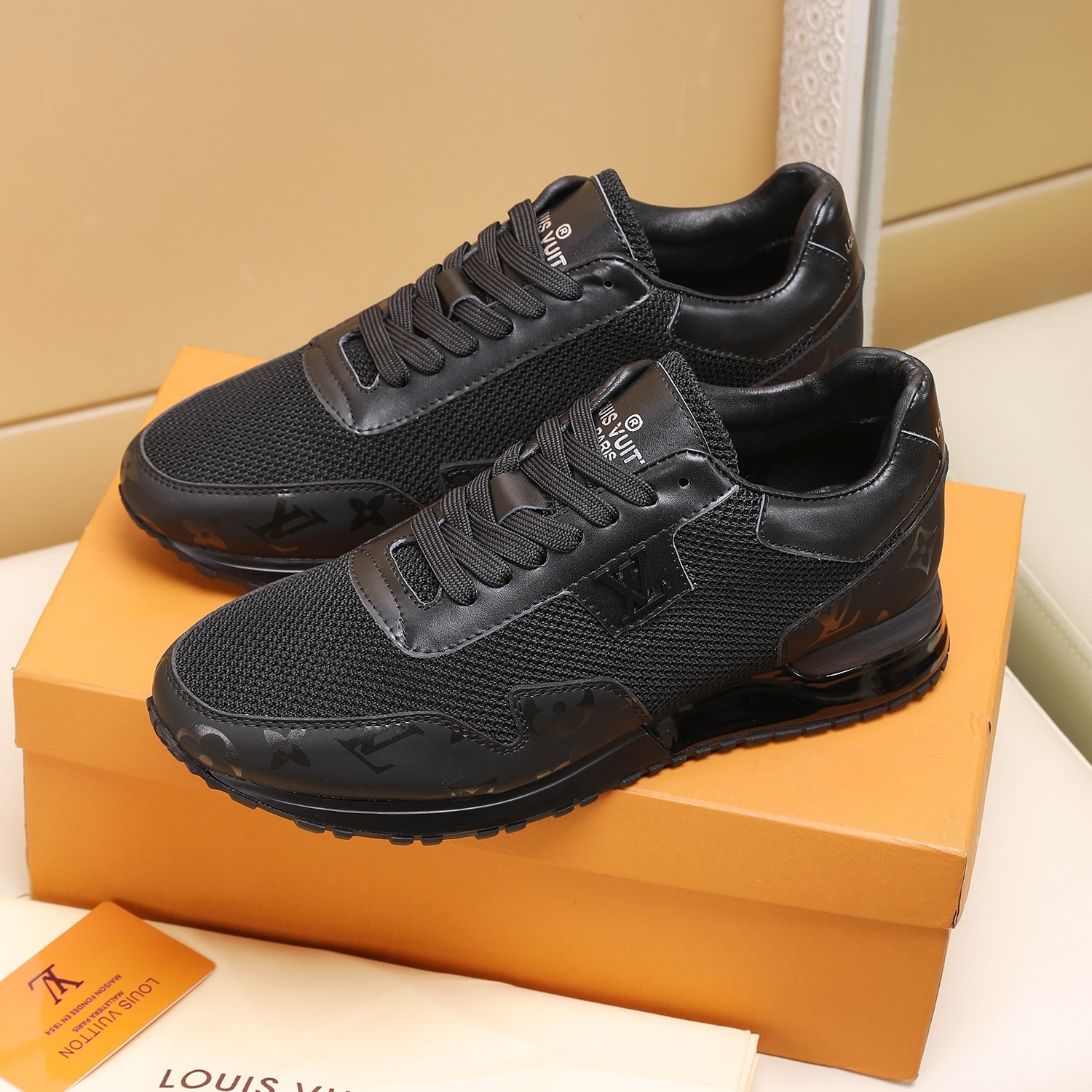 Louis Vuitton Run Away Sneaker For Men Size 39-46  3-Color