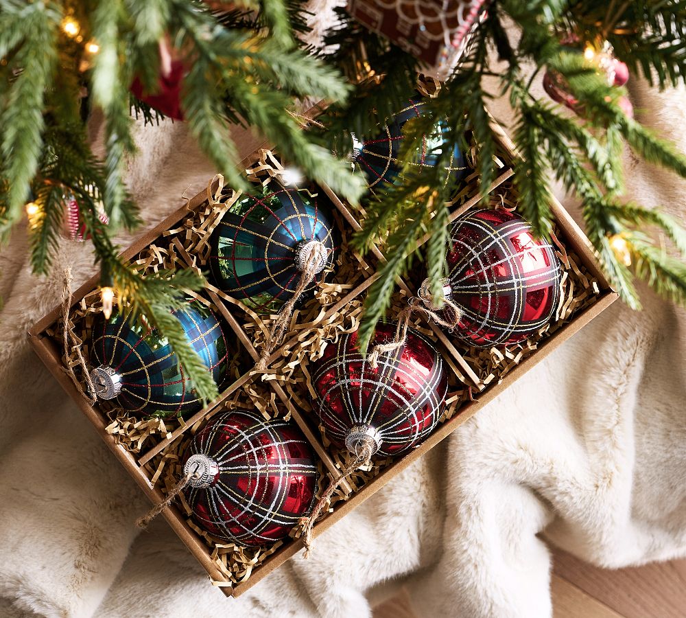 Karo Ornament Box Set