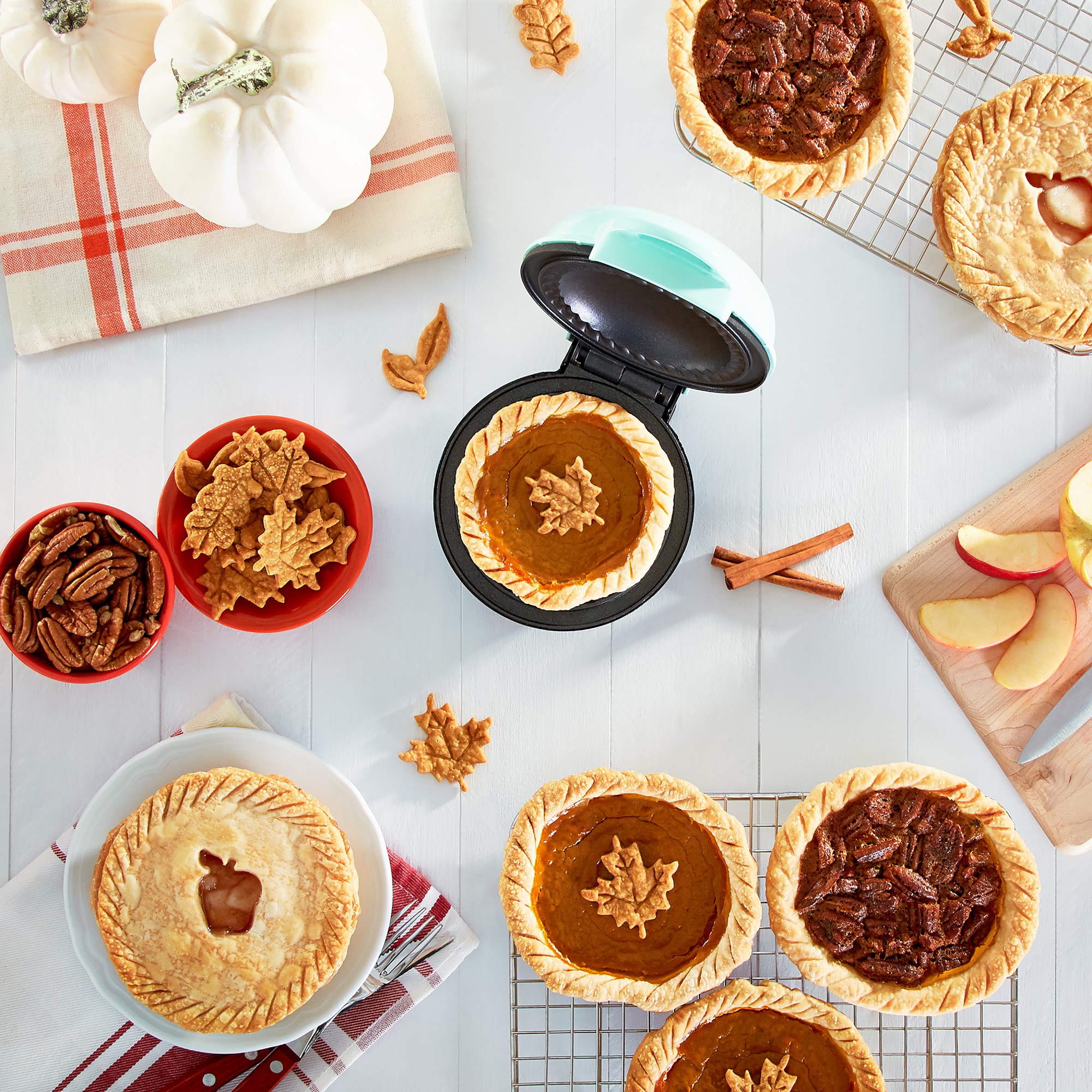 Dash Mini Pie Maker