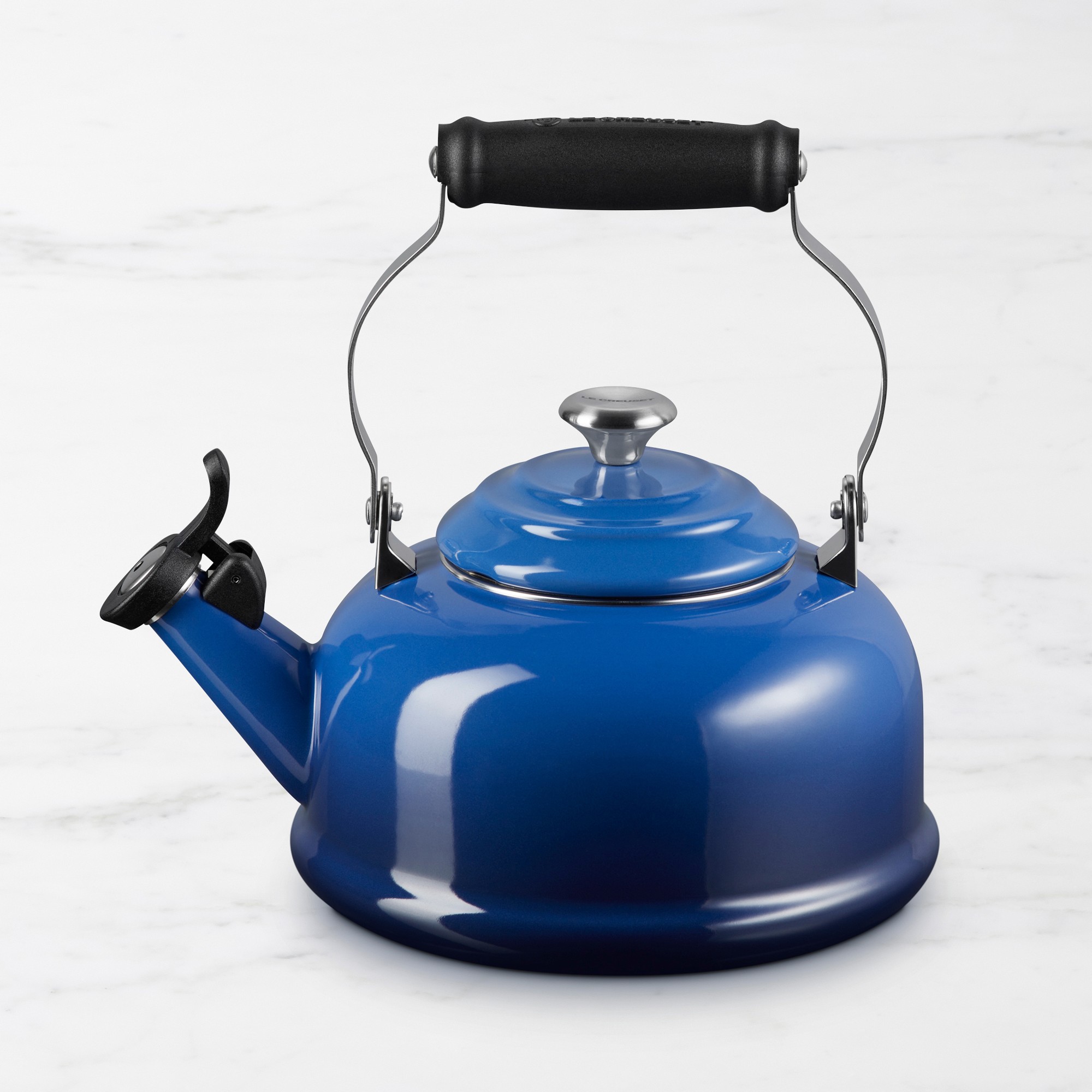 Le Creuset Classic Whistling Tea Kettle