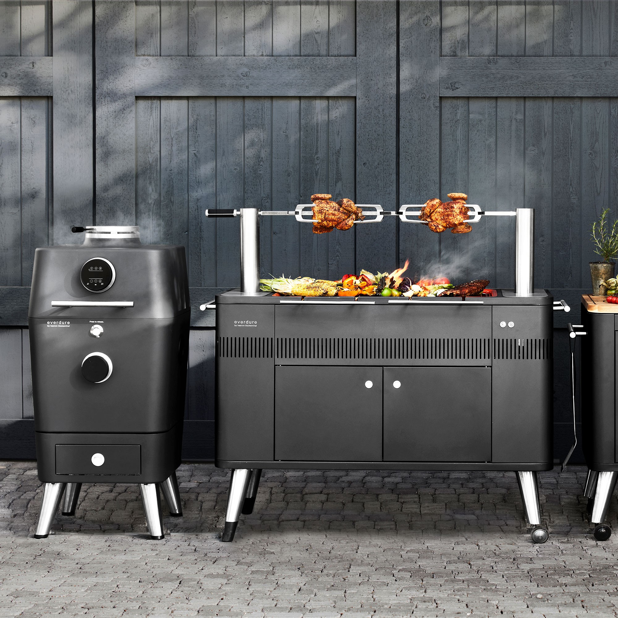 Everdure 4K Smoker