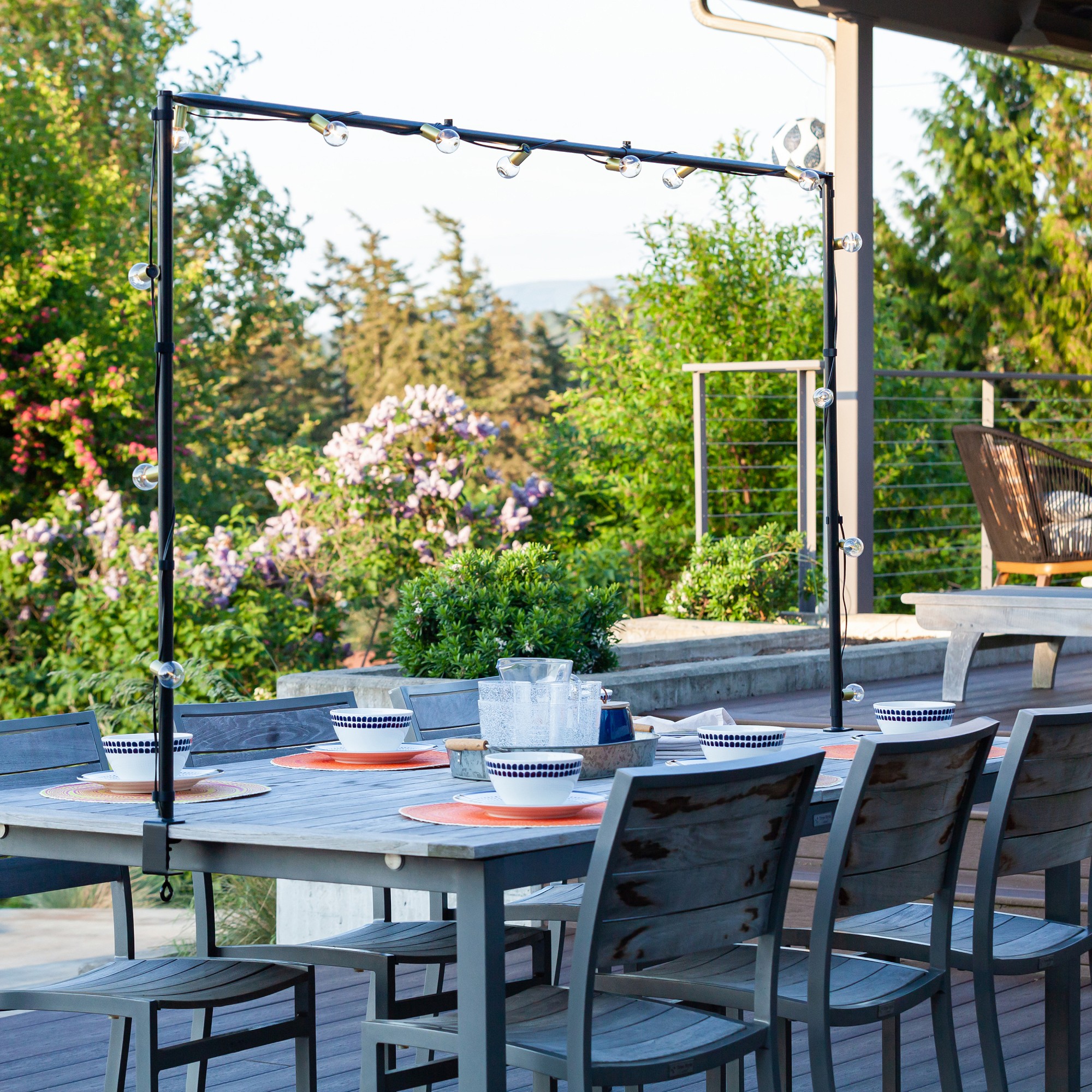 IYN Indoor Outdoor Table Frame for String Lights & Décor