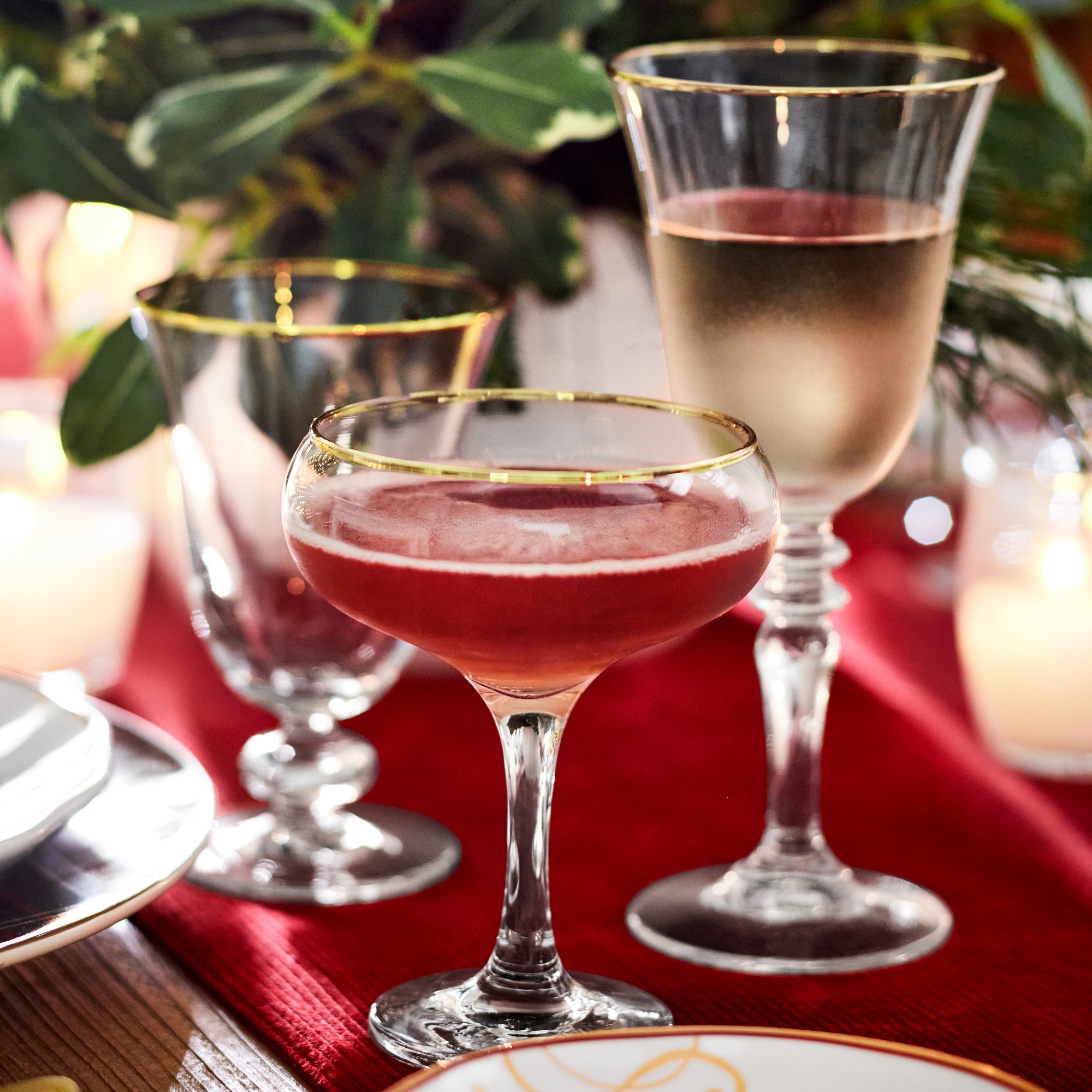 Gold Rim Goblets, Set of 4