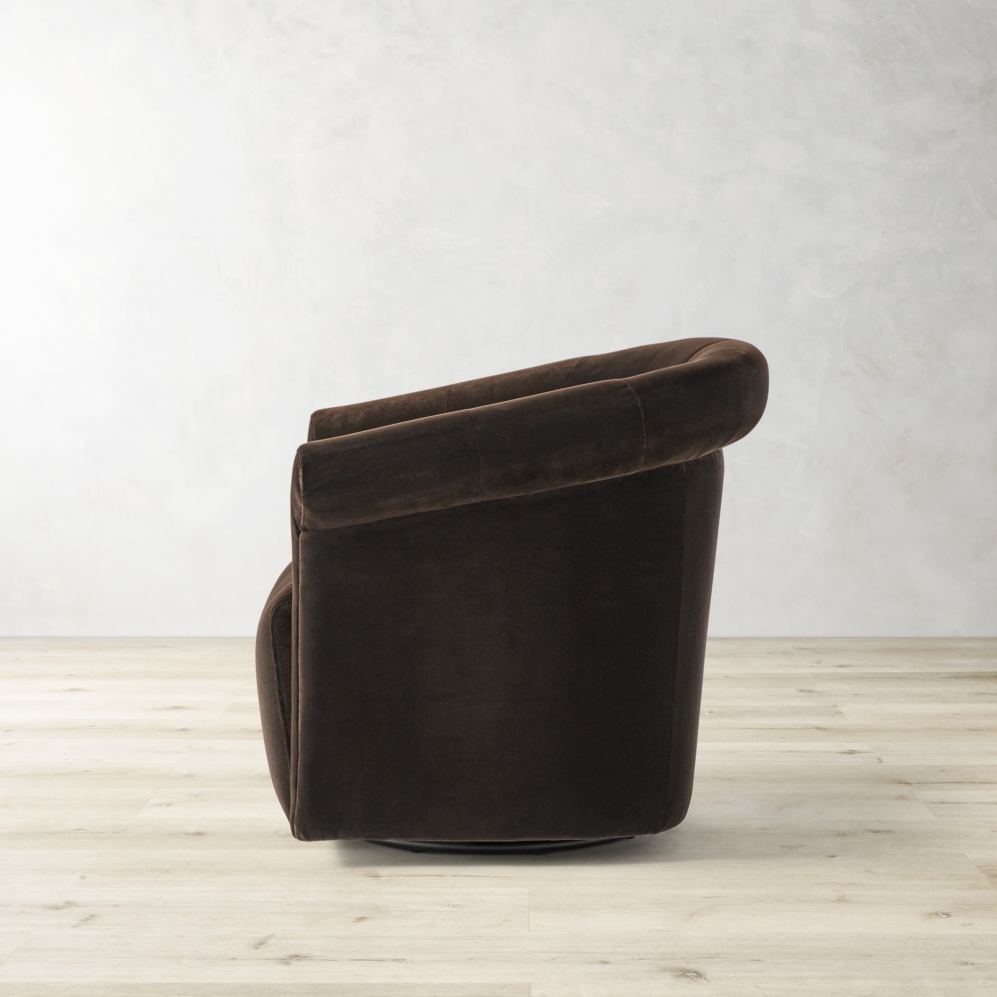Arleta Roll Arm Swivel Chair