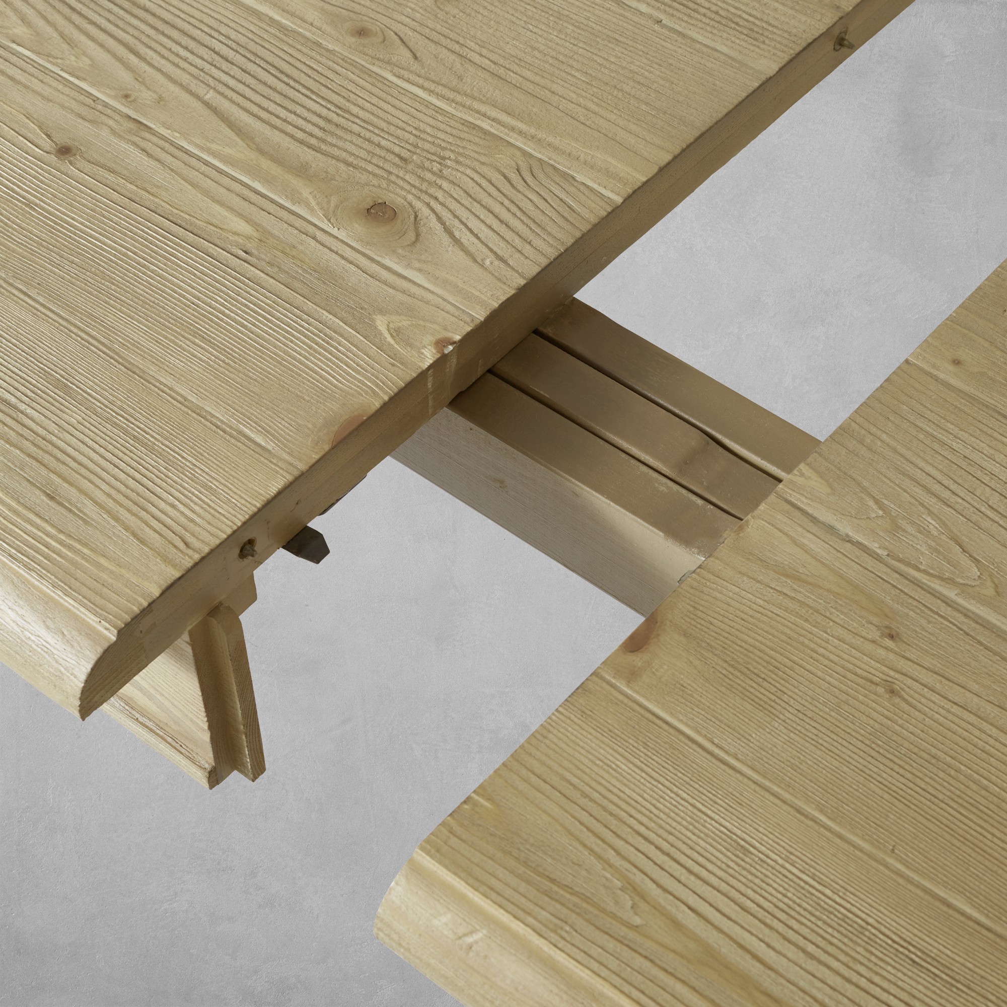 Harvest Extendable Rectangular Dining Table (72