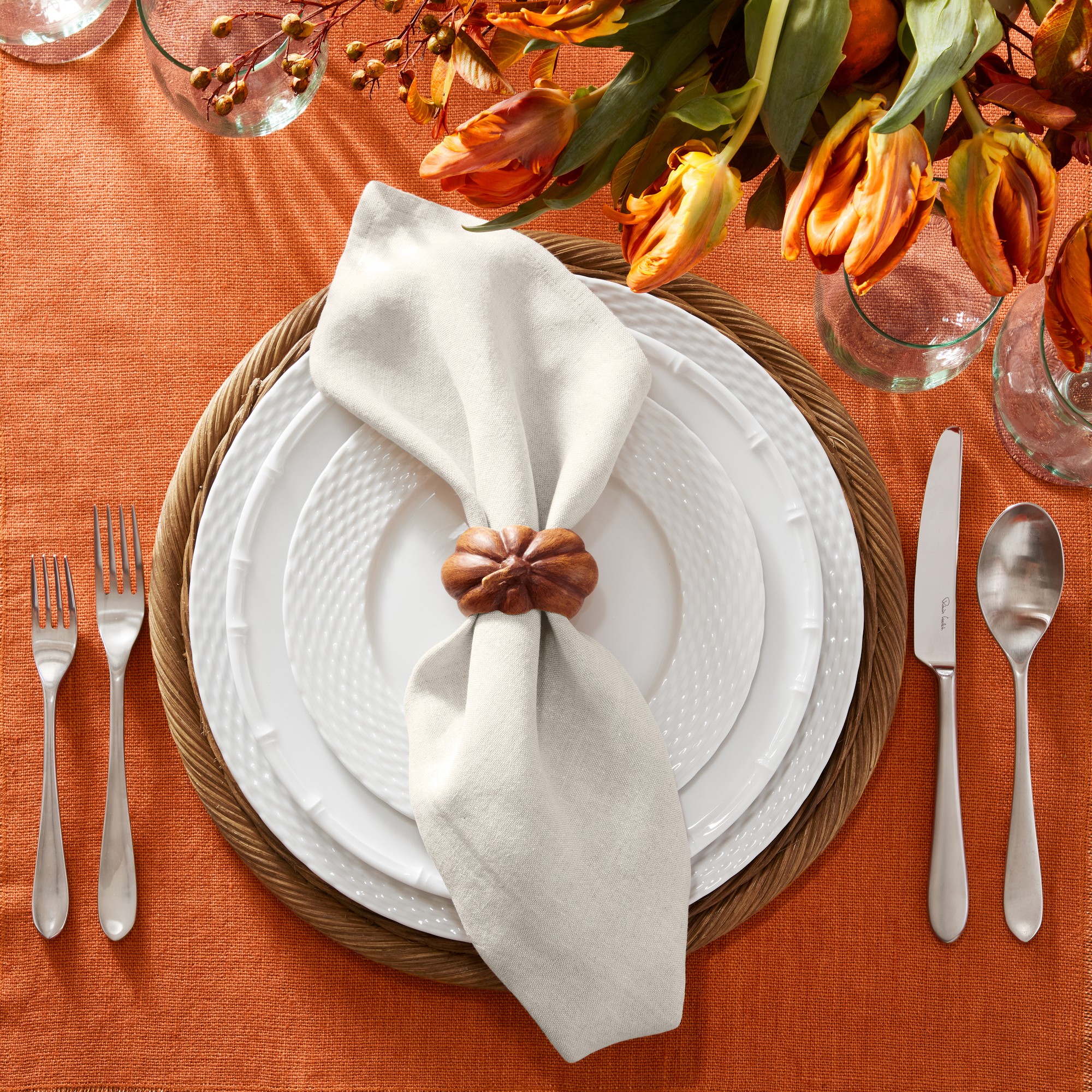 Jakarta Rattan Charger