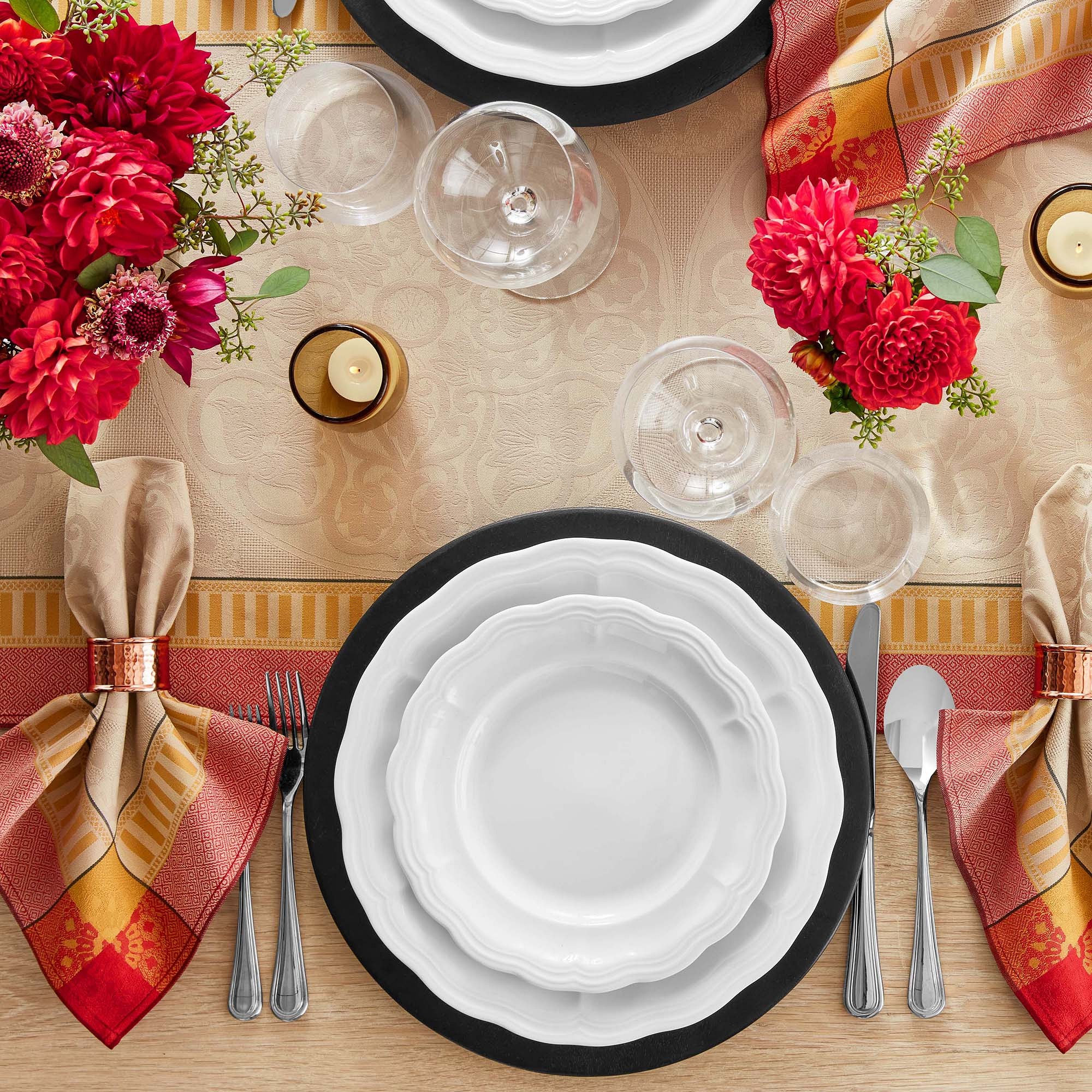 Jacquard Malta Table Runner