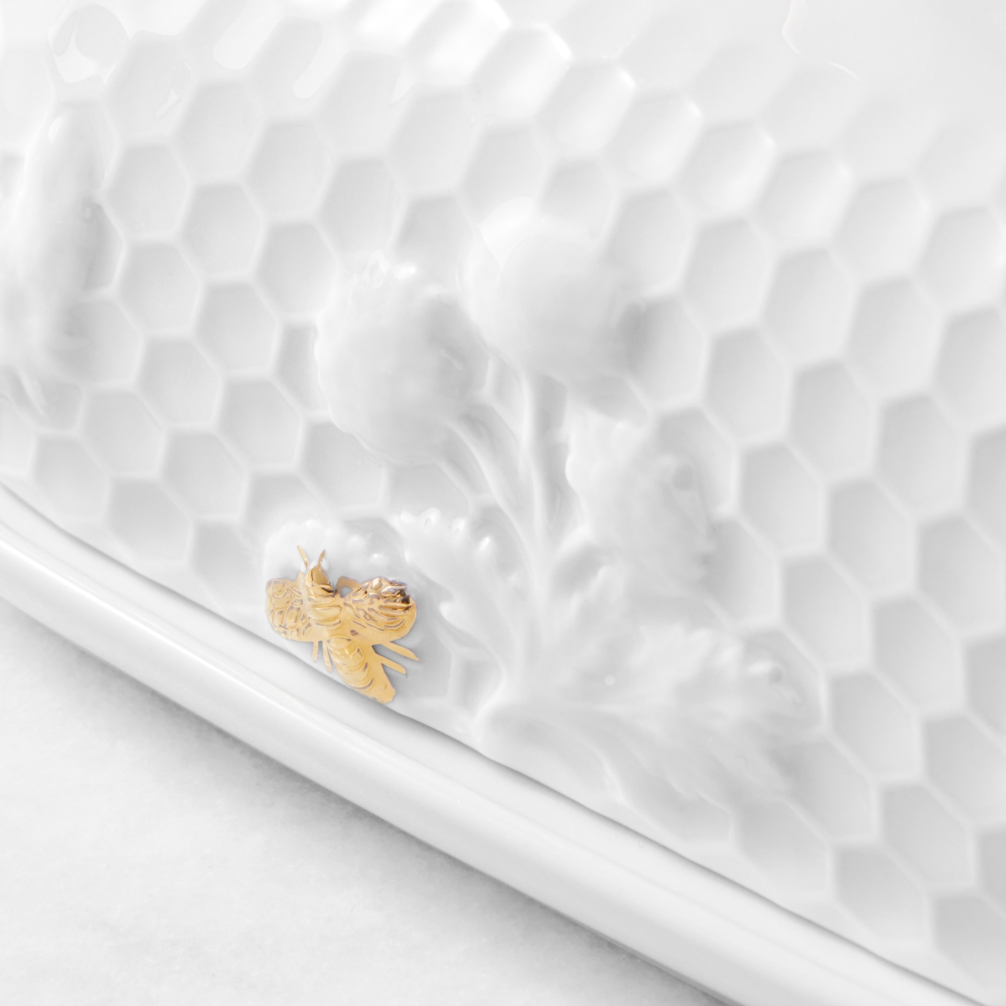 Williams Sonoma Honeycomb Porcelain Figural Butter Dish