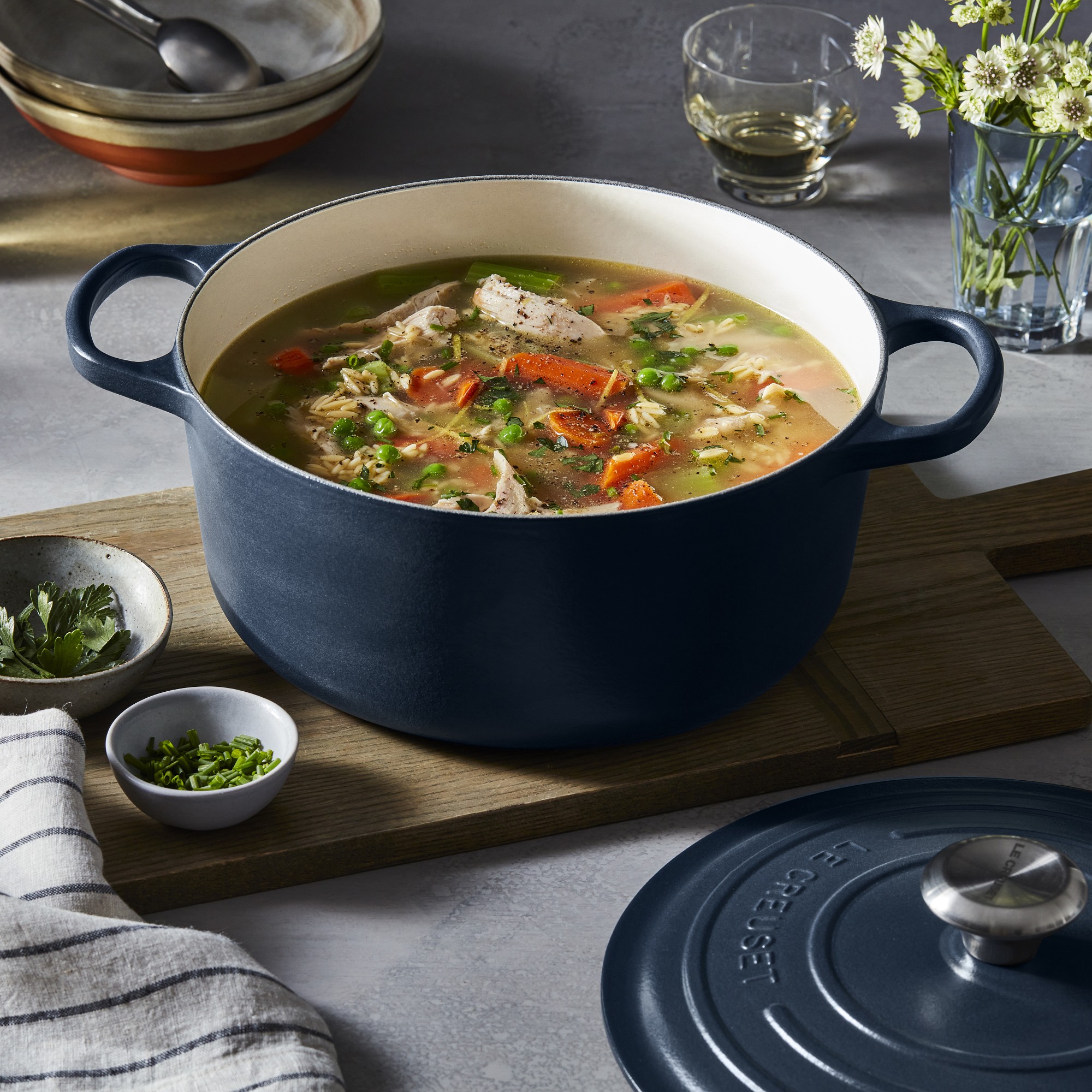 Le Creuset Signature Enameled Cast Iron Round Dutch Oven