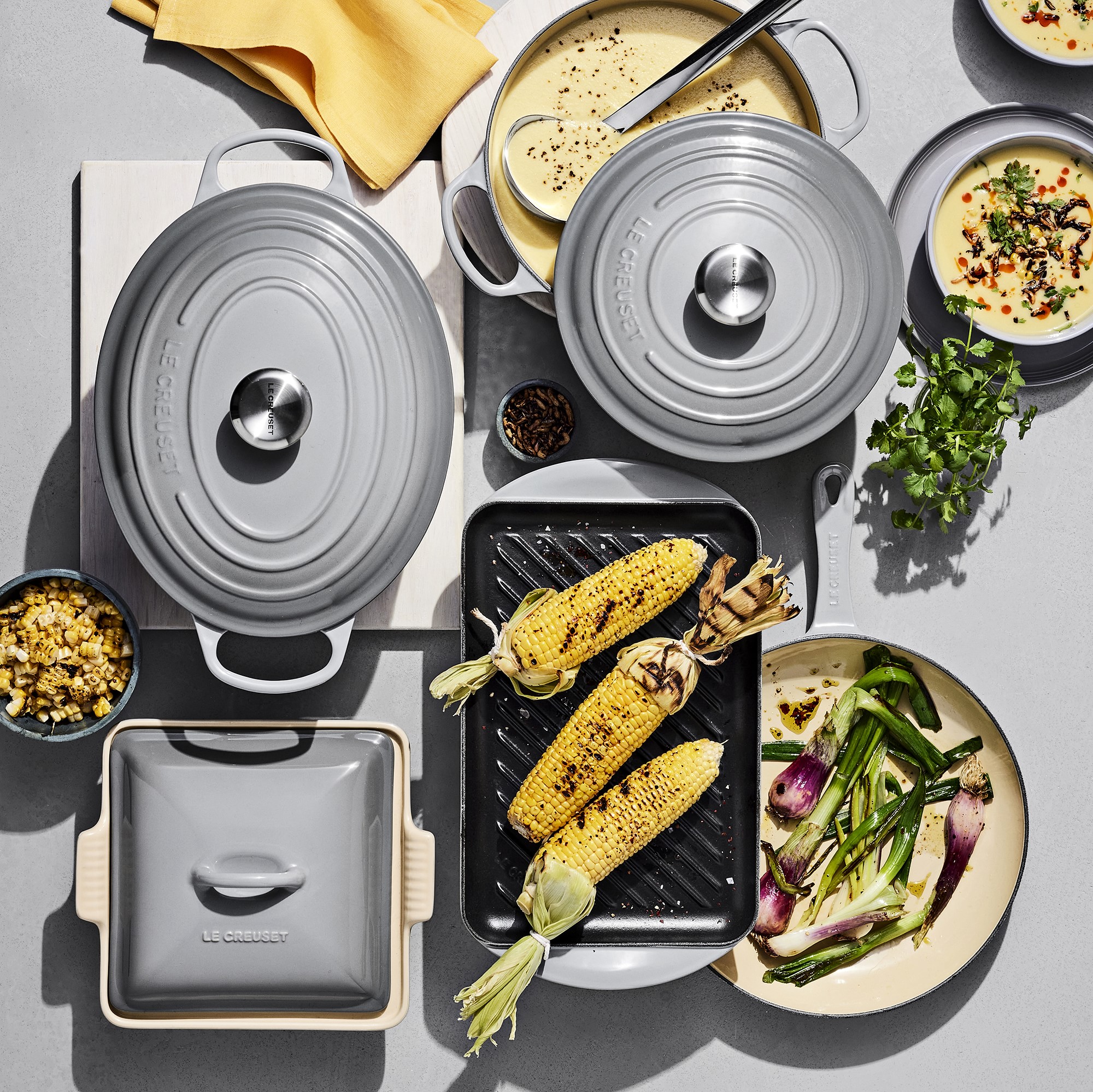 Le Creuset Heritage Stoneware Shallow Square Covered Baker, 2-Qt.