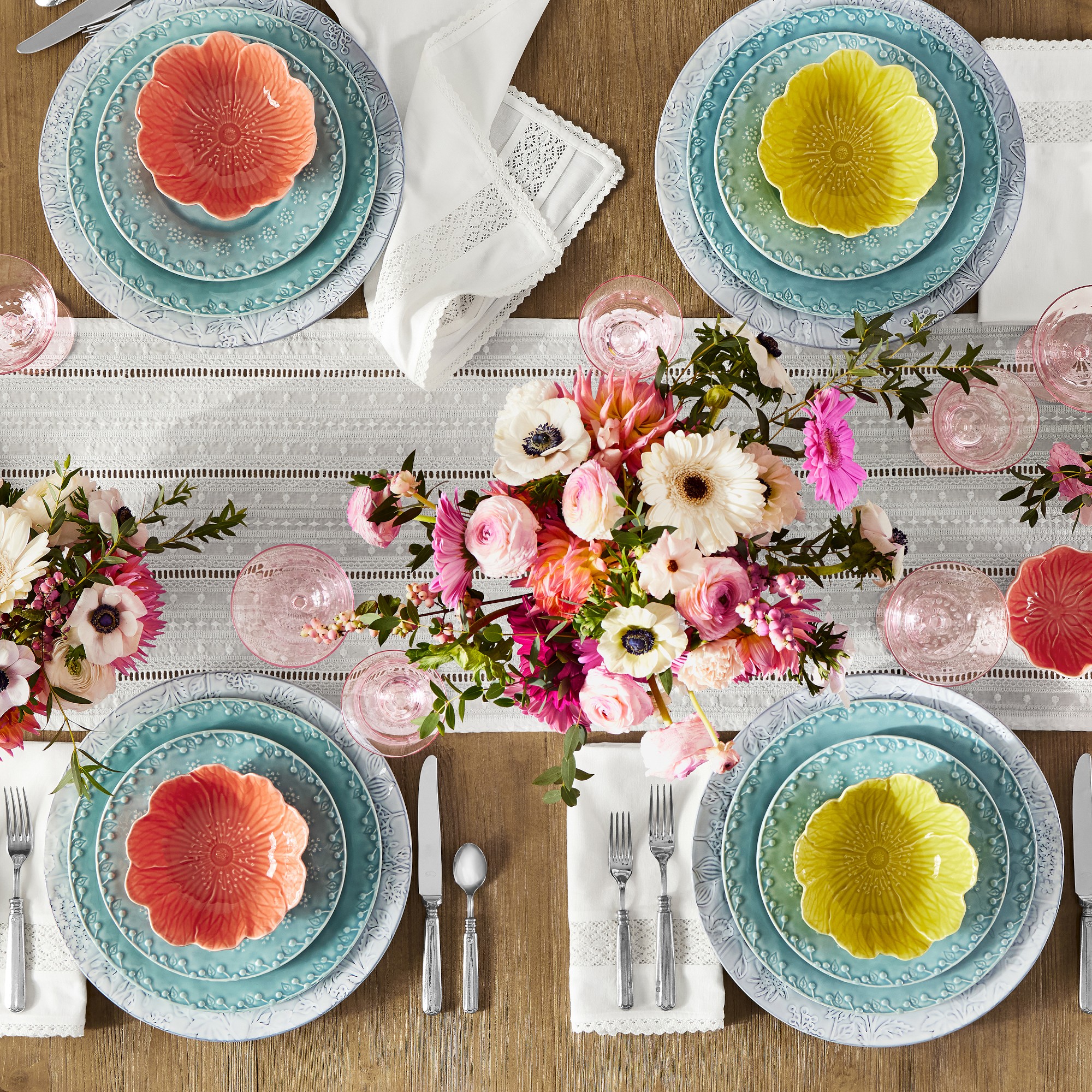 Bordallo Pinheiro Flora Charger