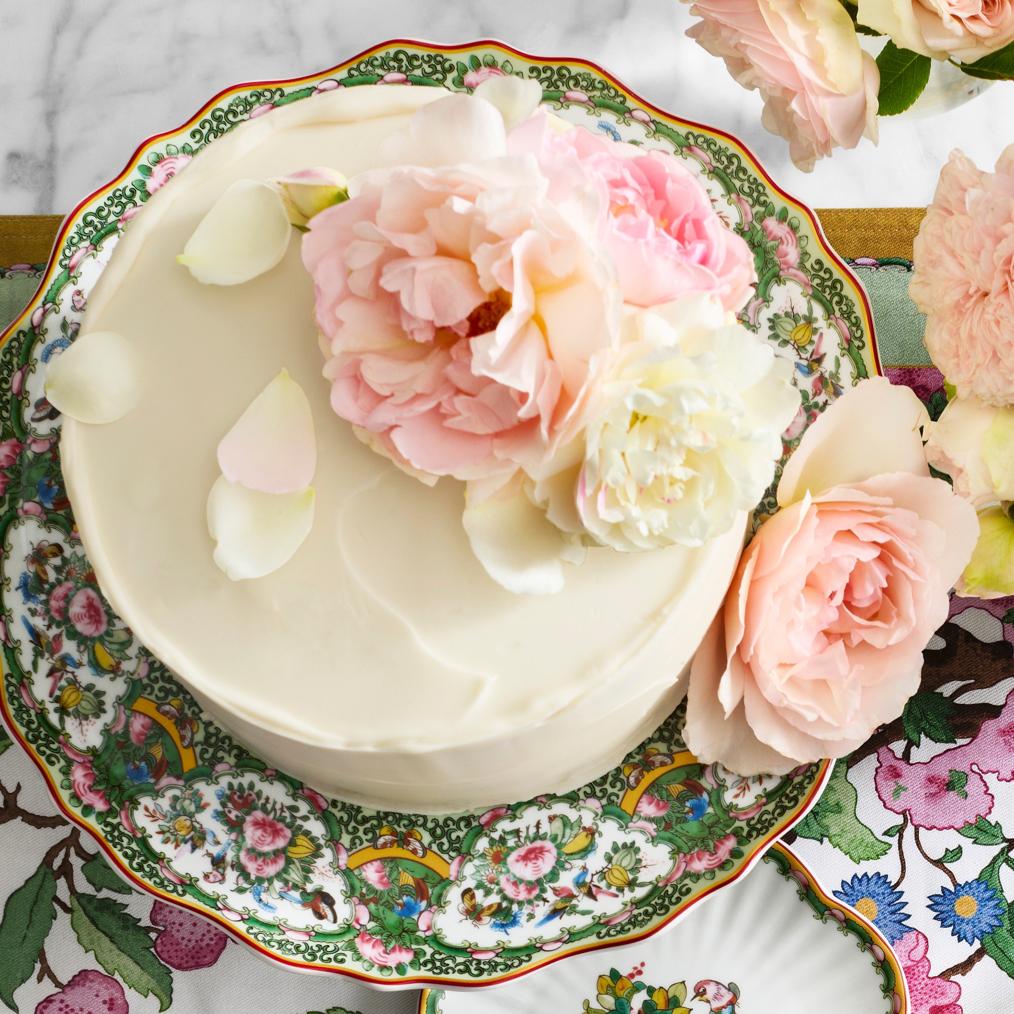Famille Rose Cake Stand
