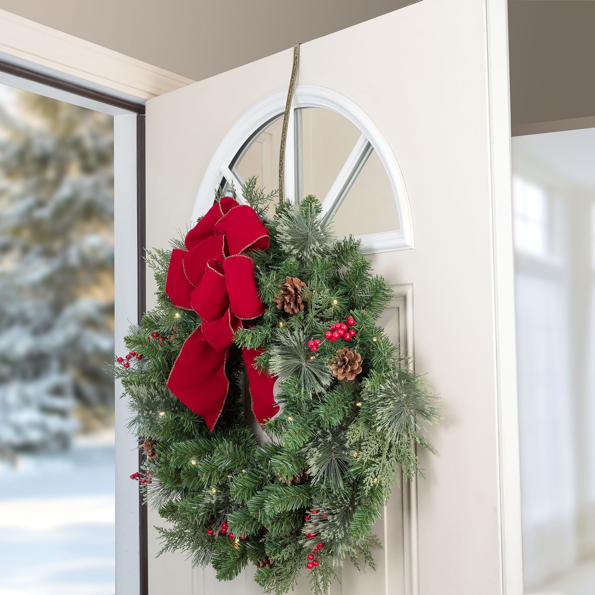 Raised Wreath Hanger