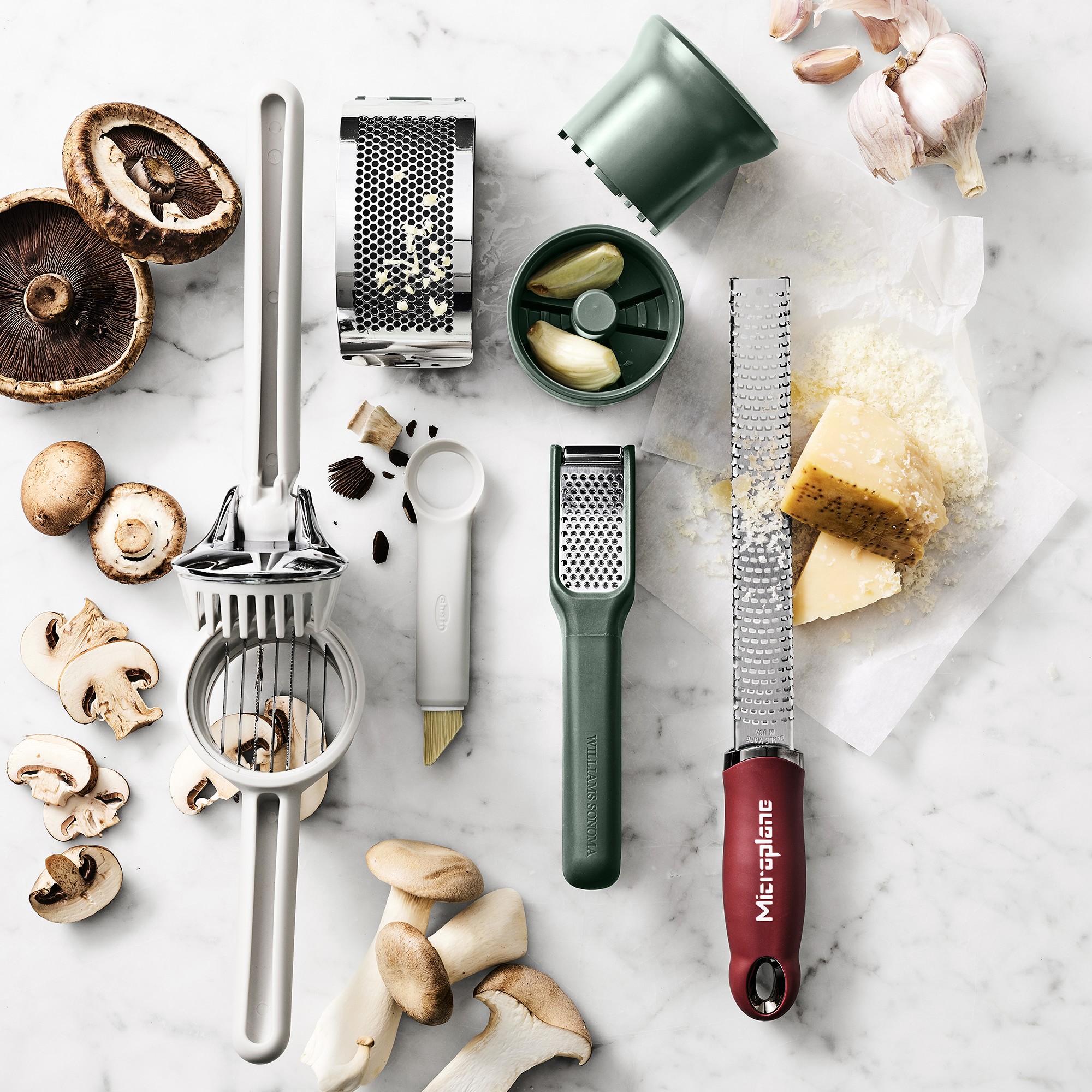 Williams Sonoma Ultimate  XL Garlic Press