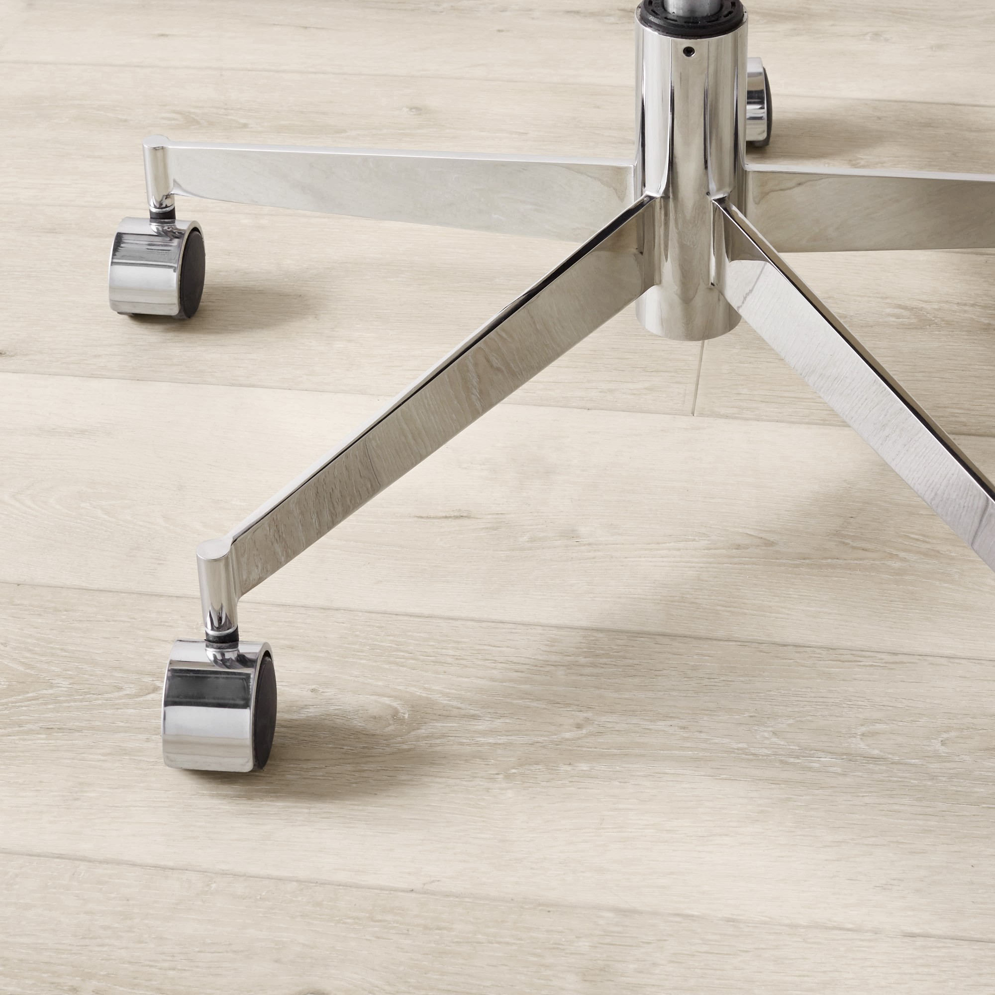 James Swivel Desk Chair