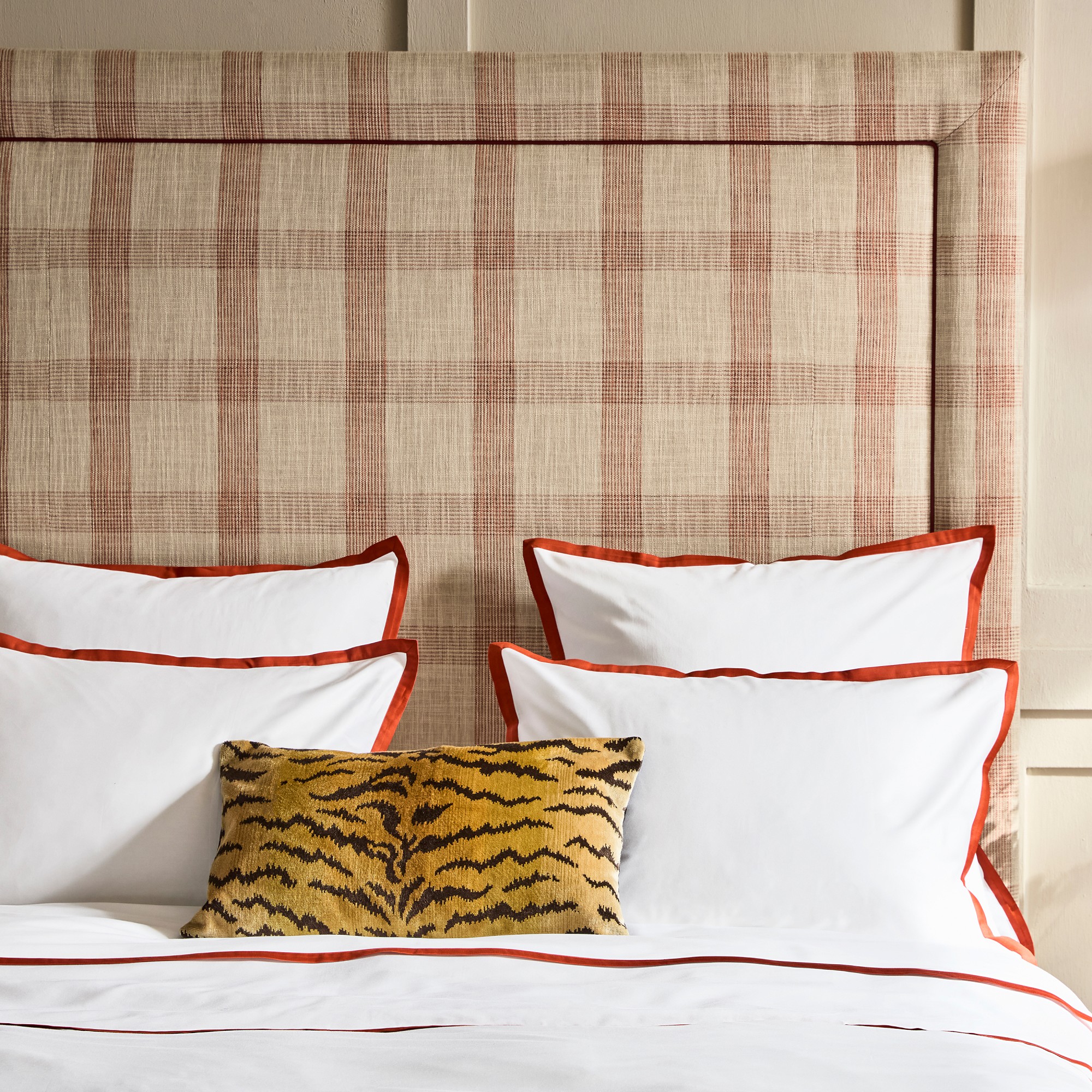 Chambers® Italian Border 300TC Sateen Duvet Cover & Shams