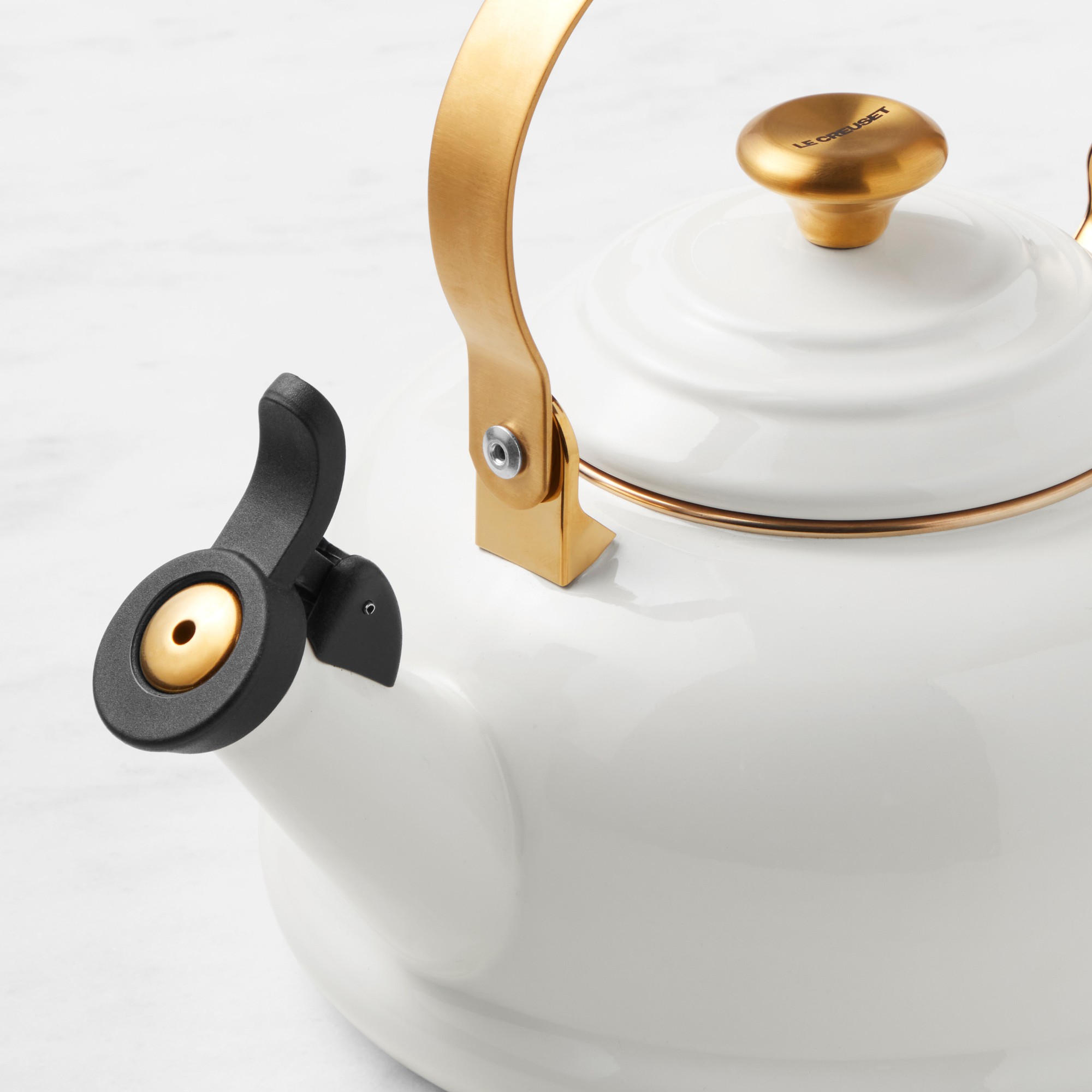 Le Creuset Classic Whistling Tea Kettle