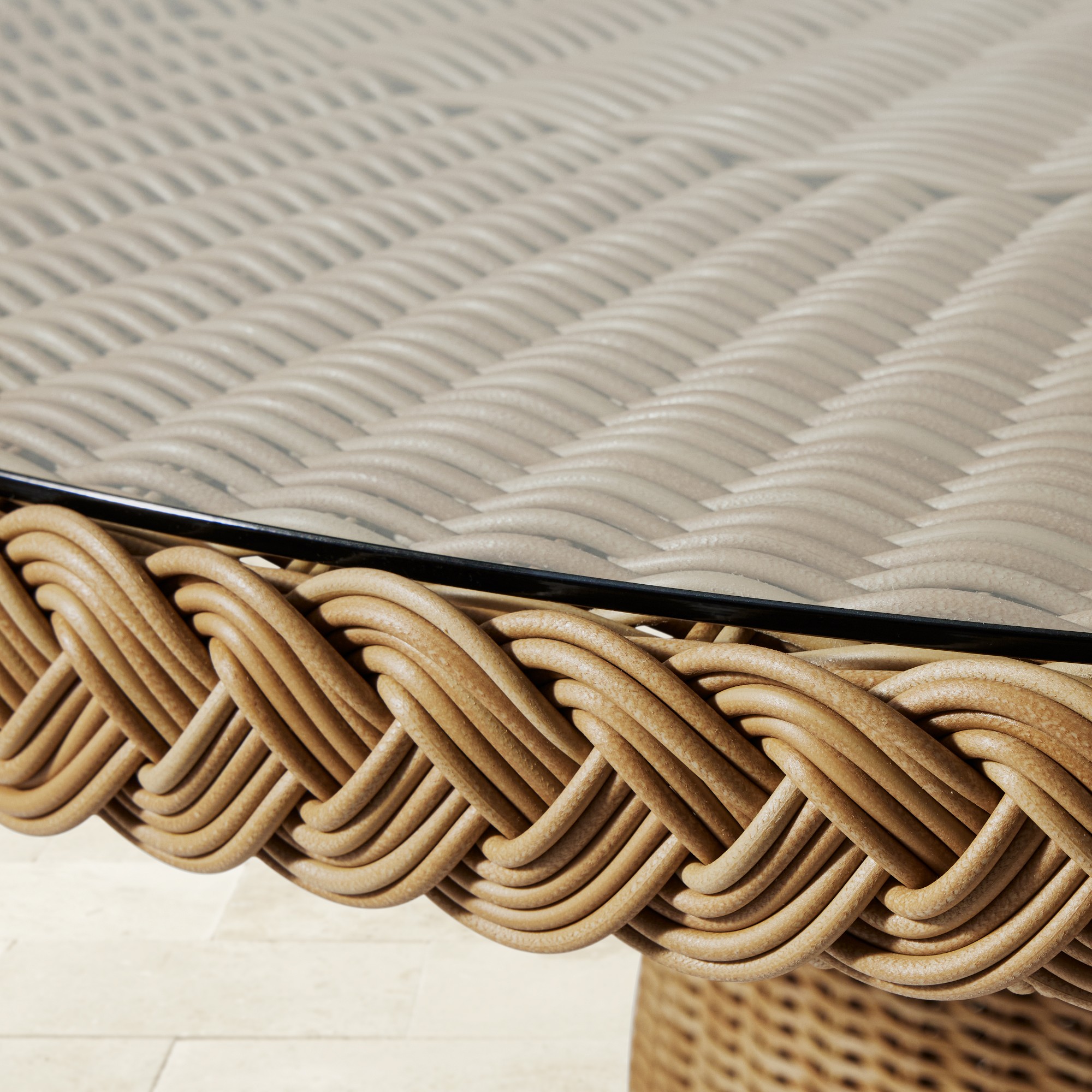 AERIN East Hampton Dining Table (60