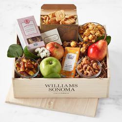 Manhattan Fruitier Ultimate Snack Board Gift Crate