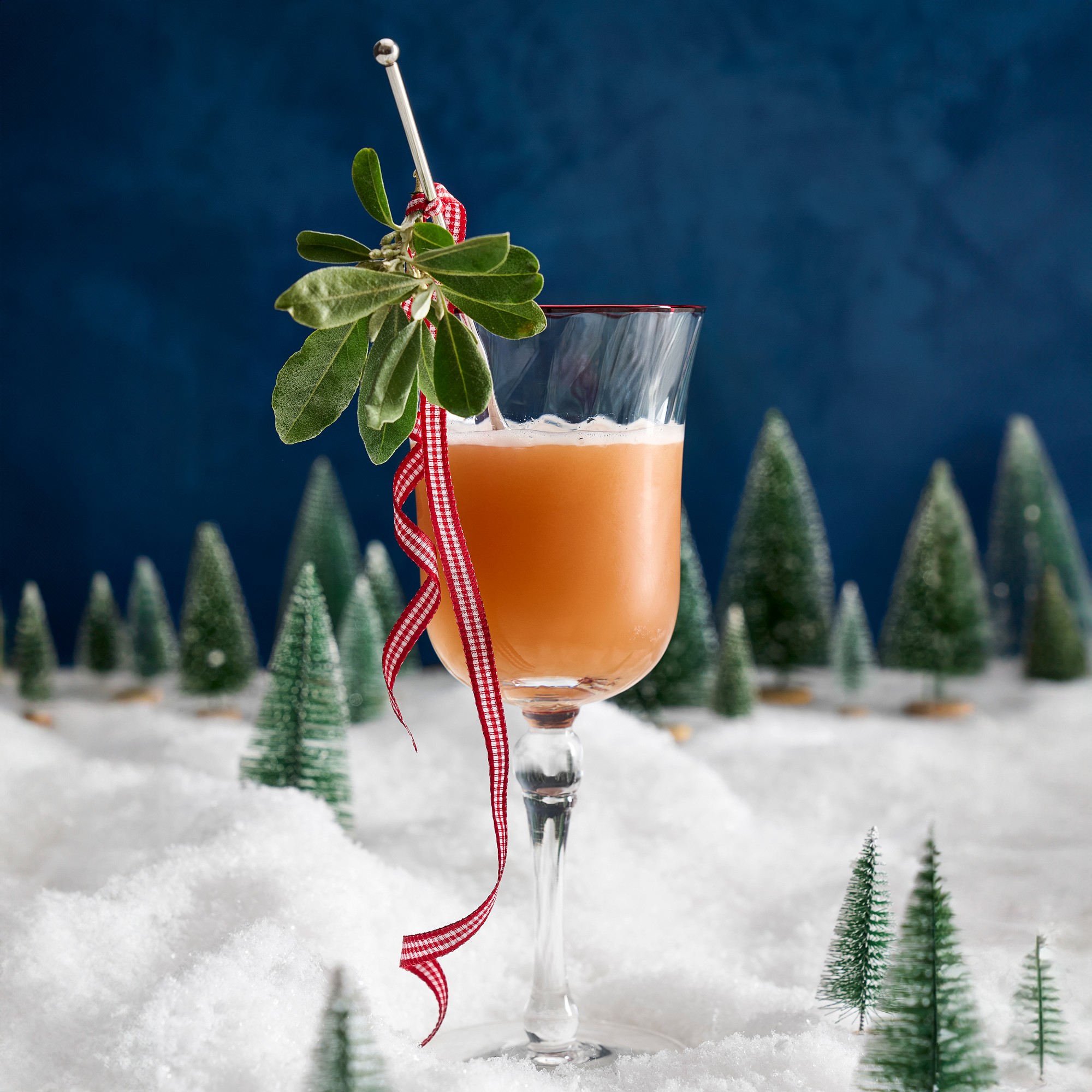 AERIN Swirl Wine Glasses, Set of 4