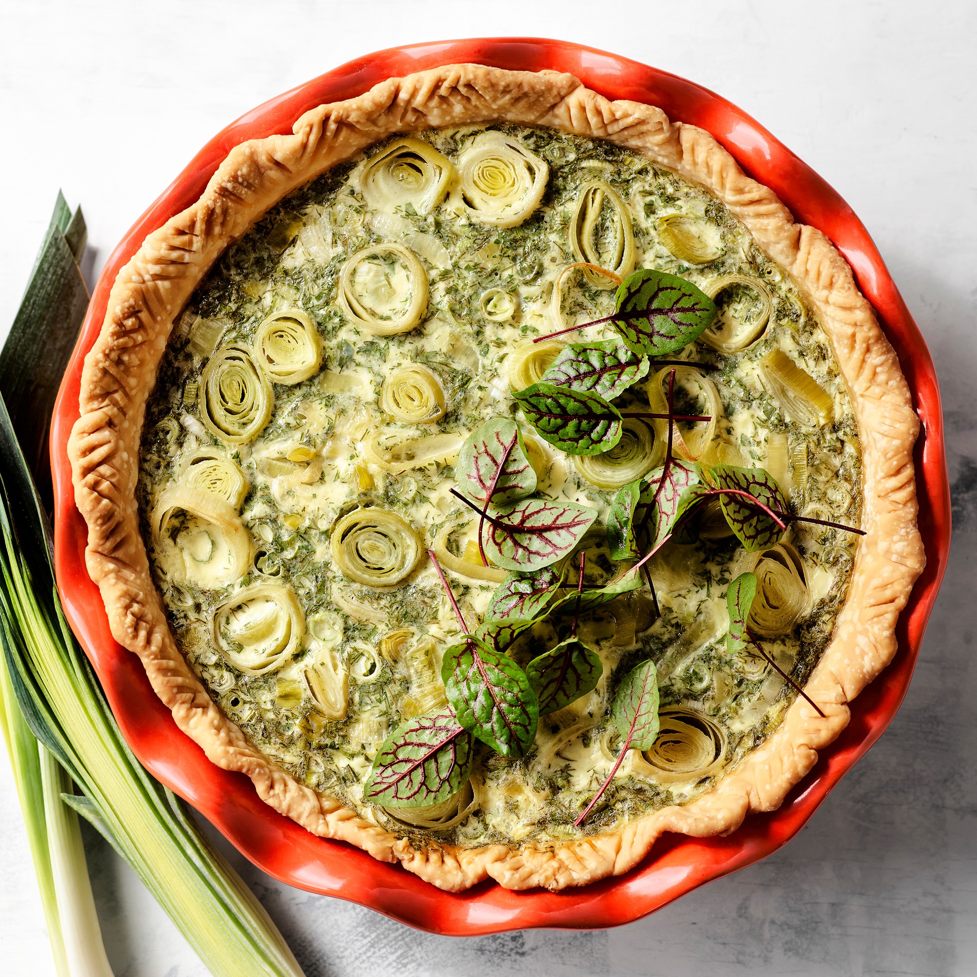 Emile Henry French Ceramic Artisan Ruffled Pie Dish