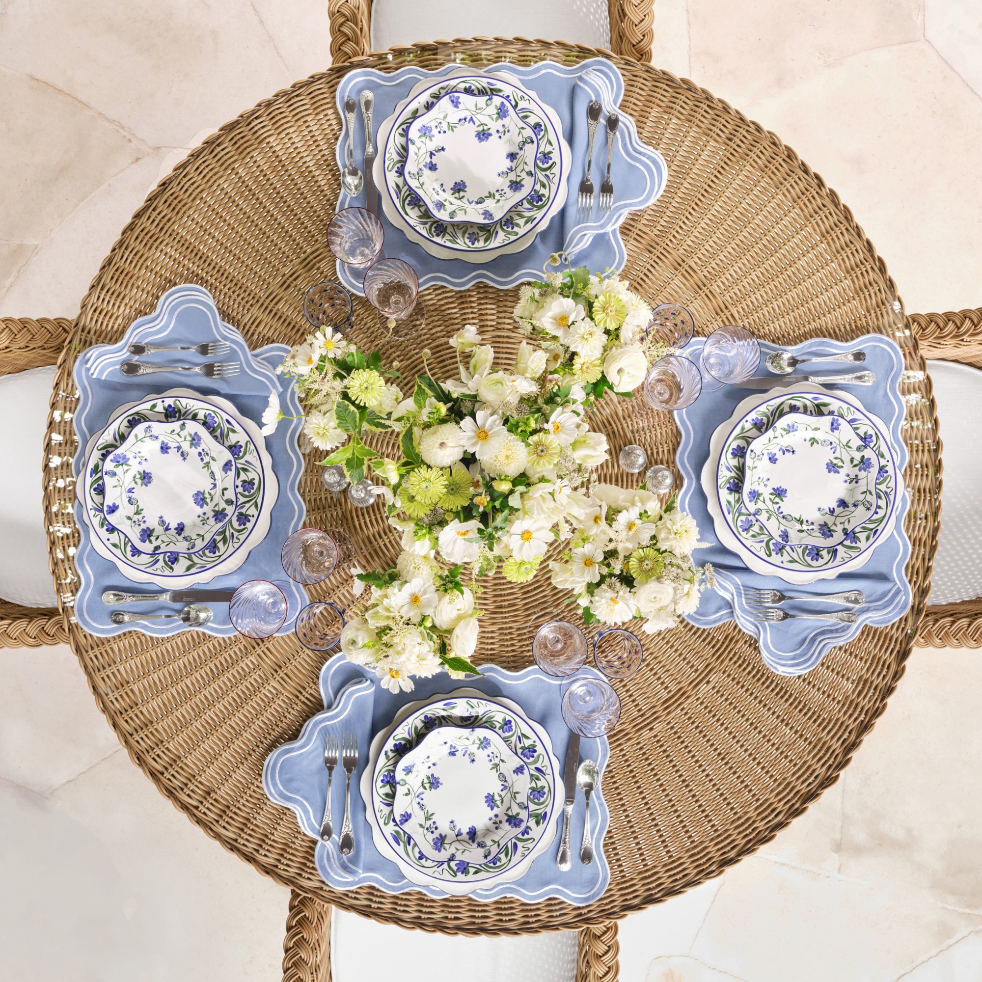 AERIN East Hampton Dining Table (60