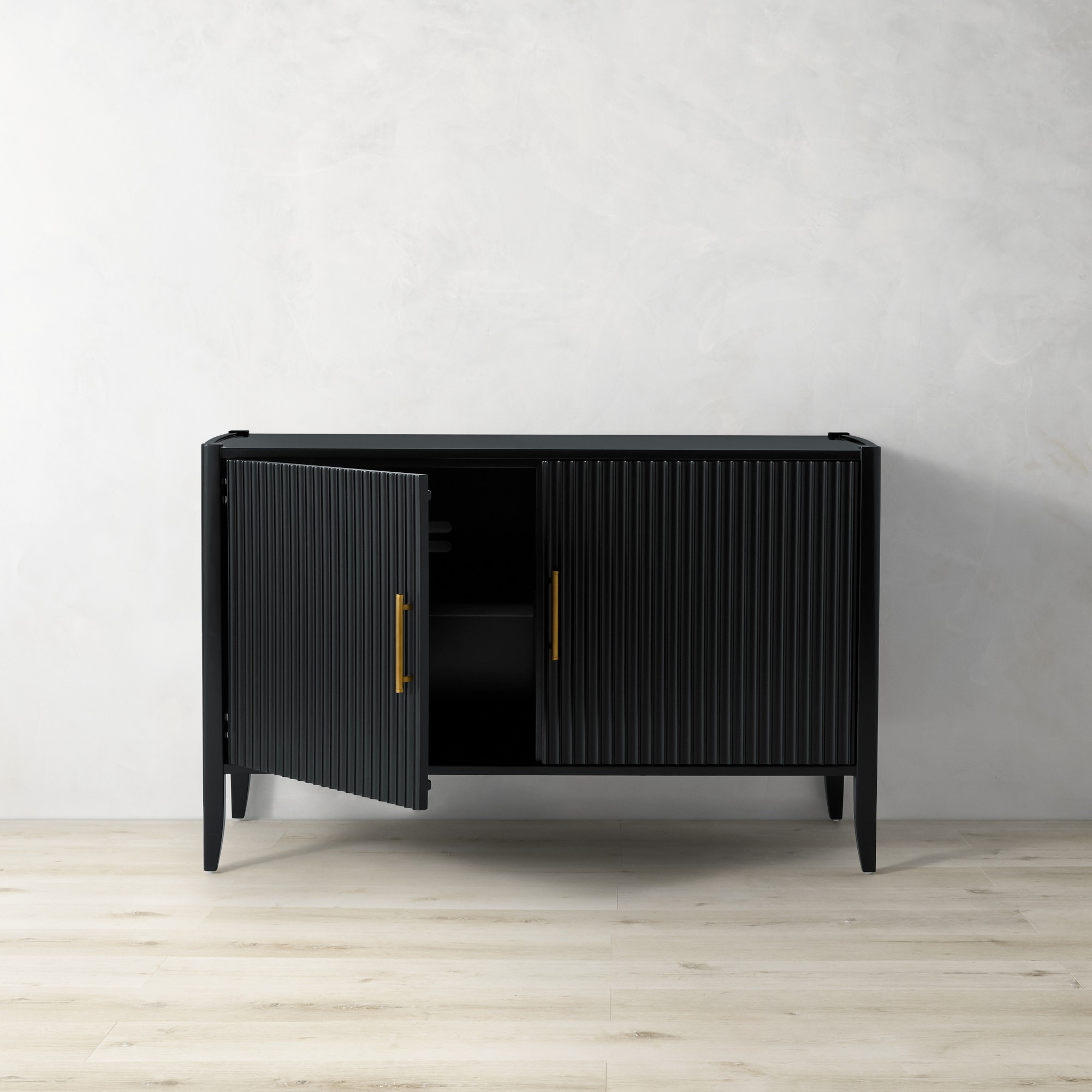 Lewis Media Console (51