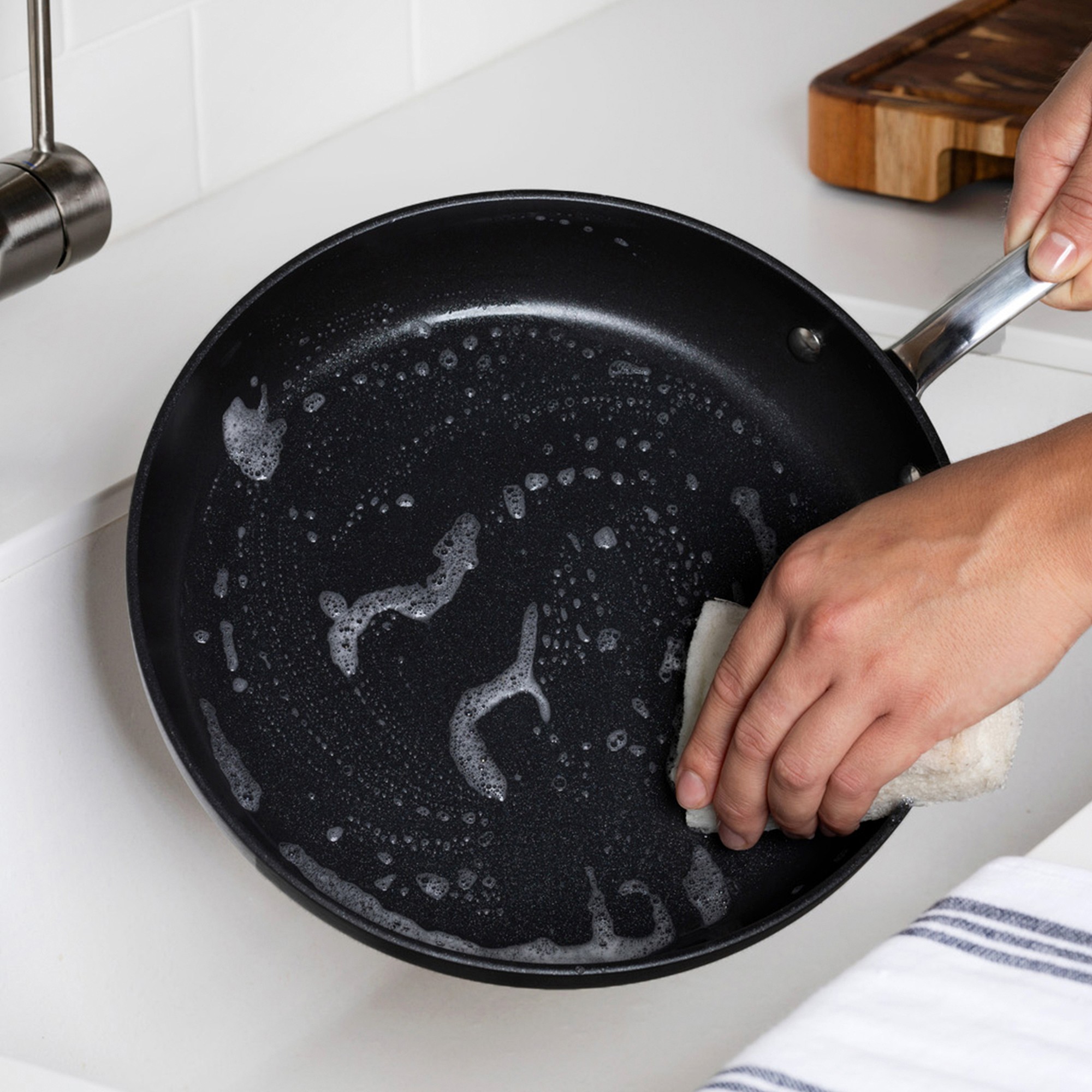 All-Clad HA1 Expert Hard Anodized Nonstick 4-Piece Fry Pan Set