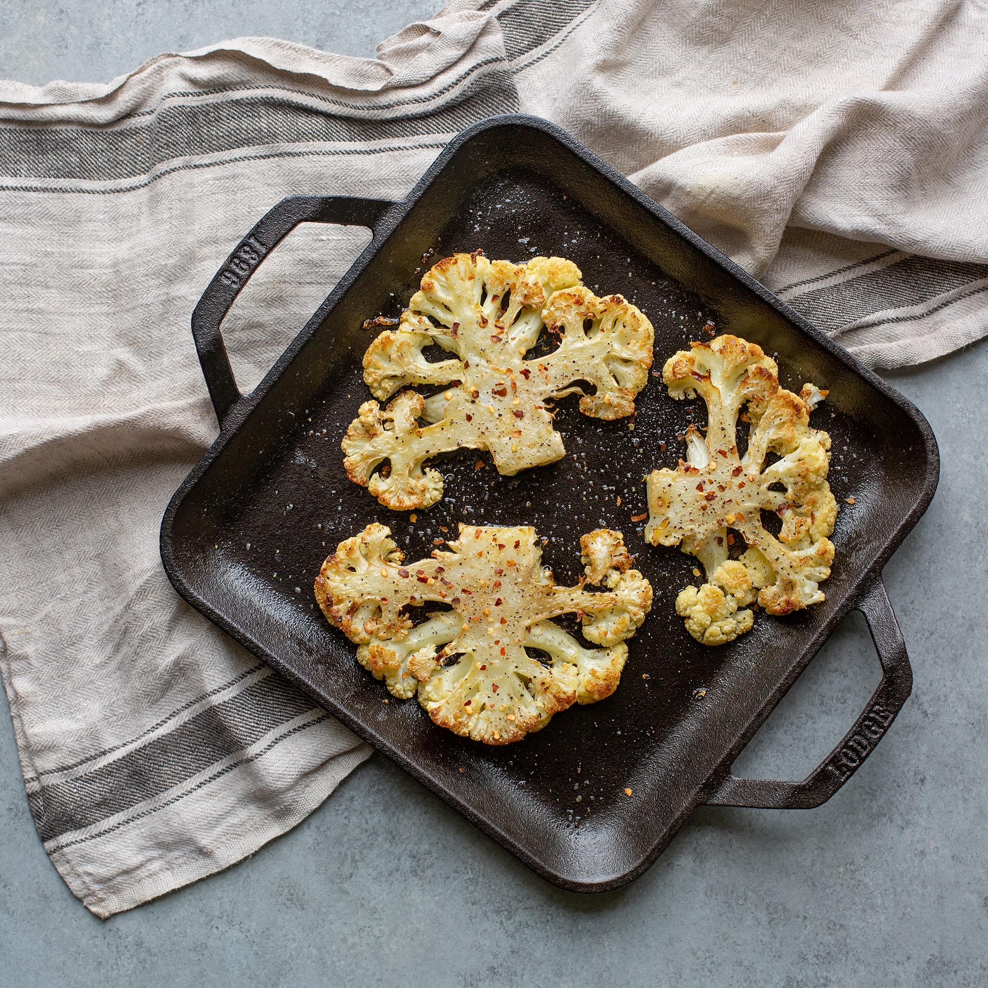 Lodge Chef Collection Seasoned Cast Iron Double Handled Square Griddle, 11