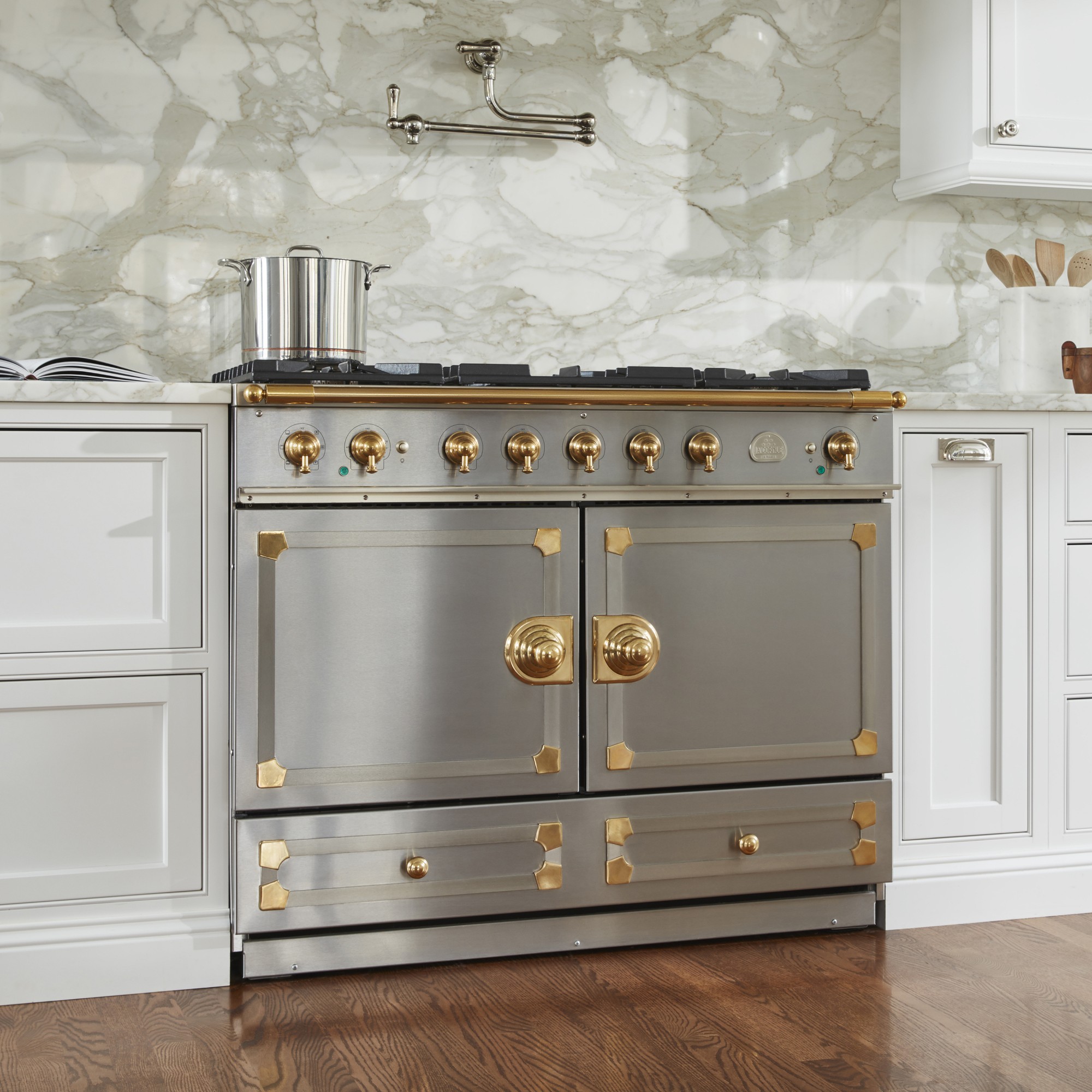 La Cornue CornuFé 110 Range & Hood