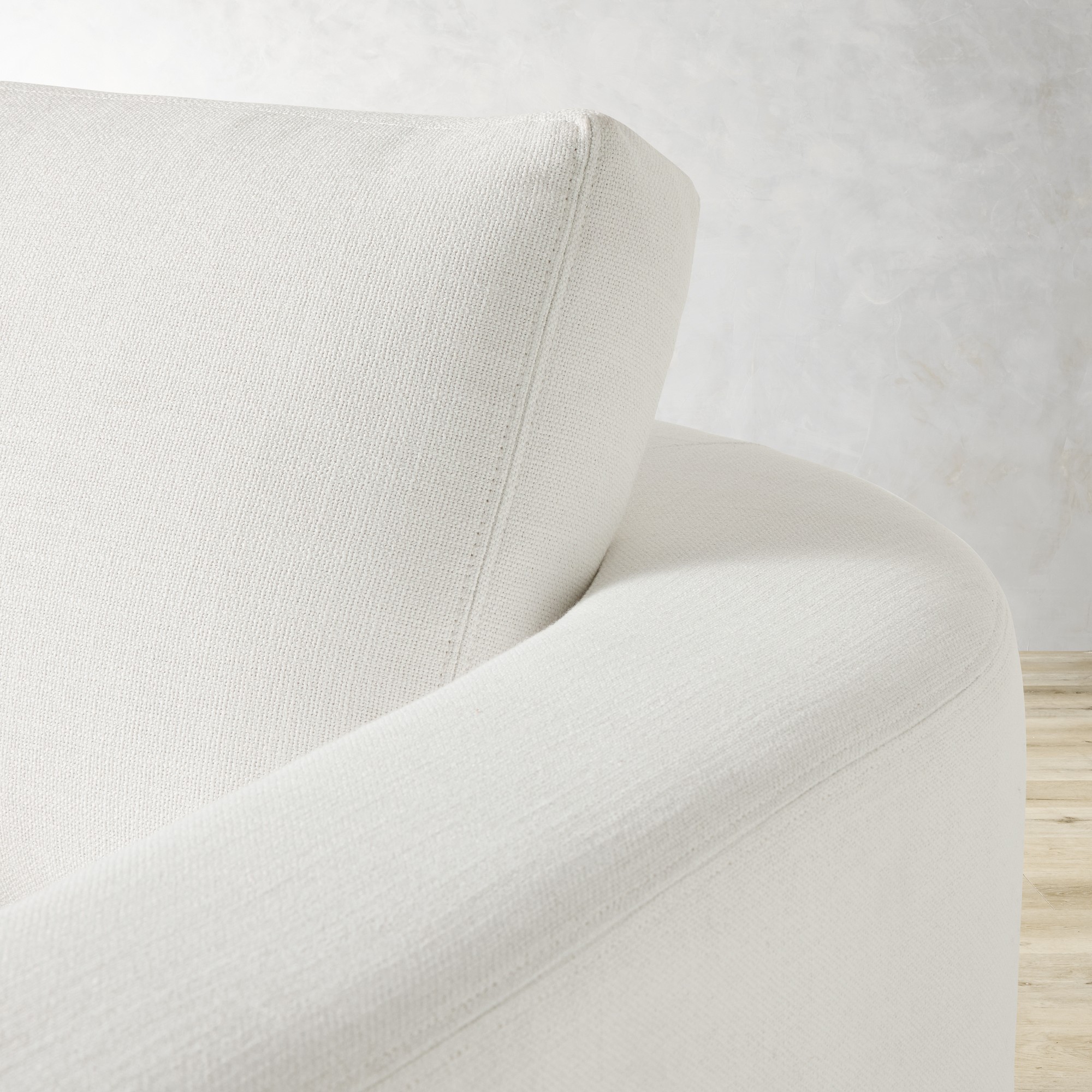 Carlton Curve Swivel Chair