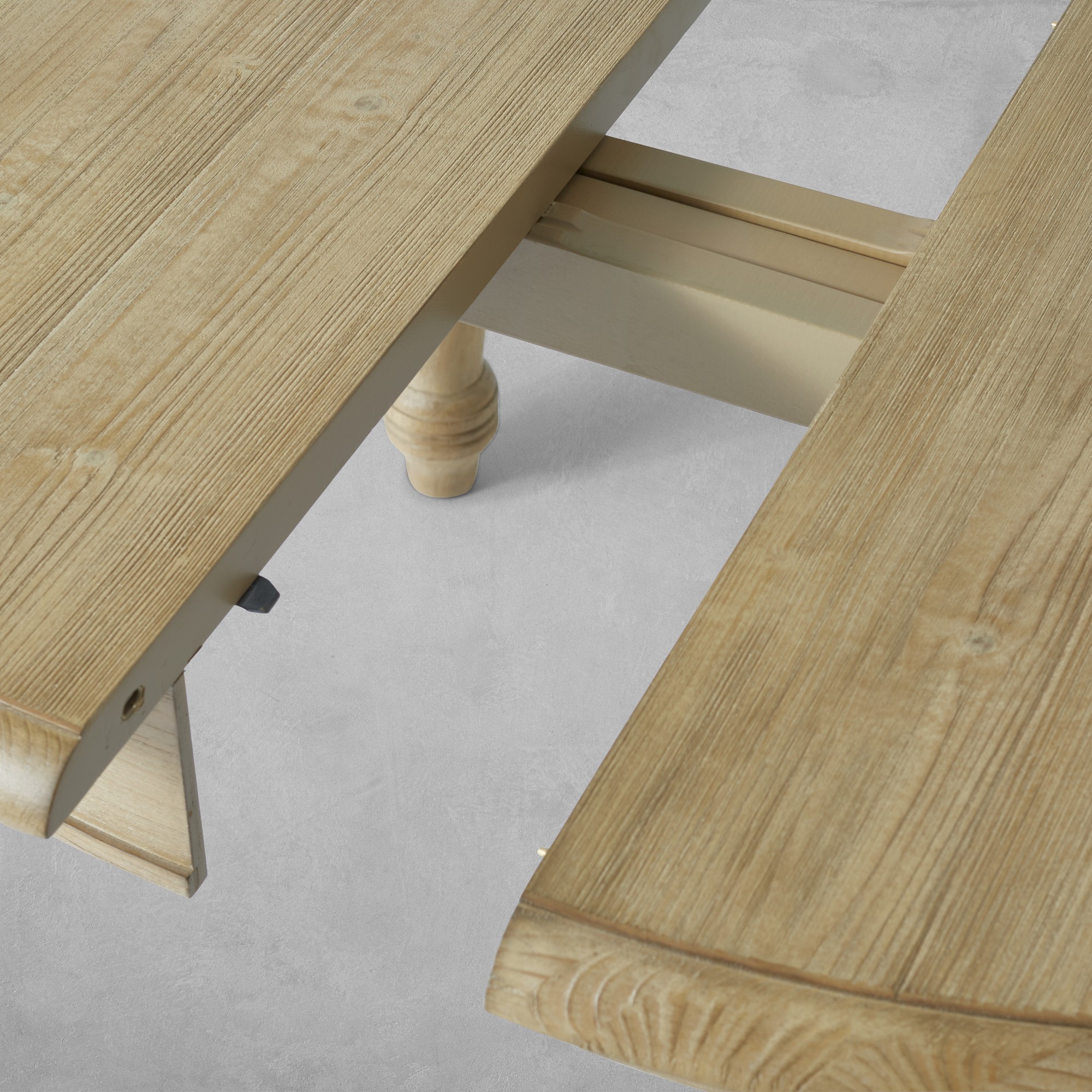 Harvest Extendable Round Dining Table (48