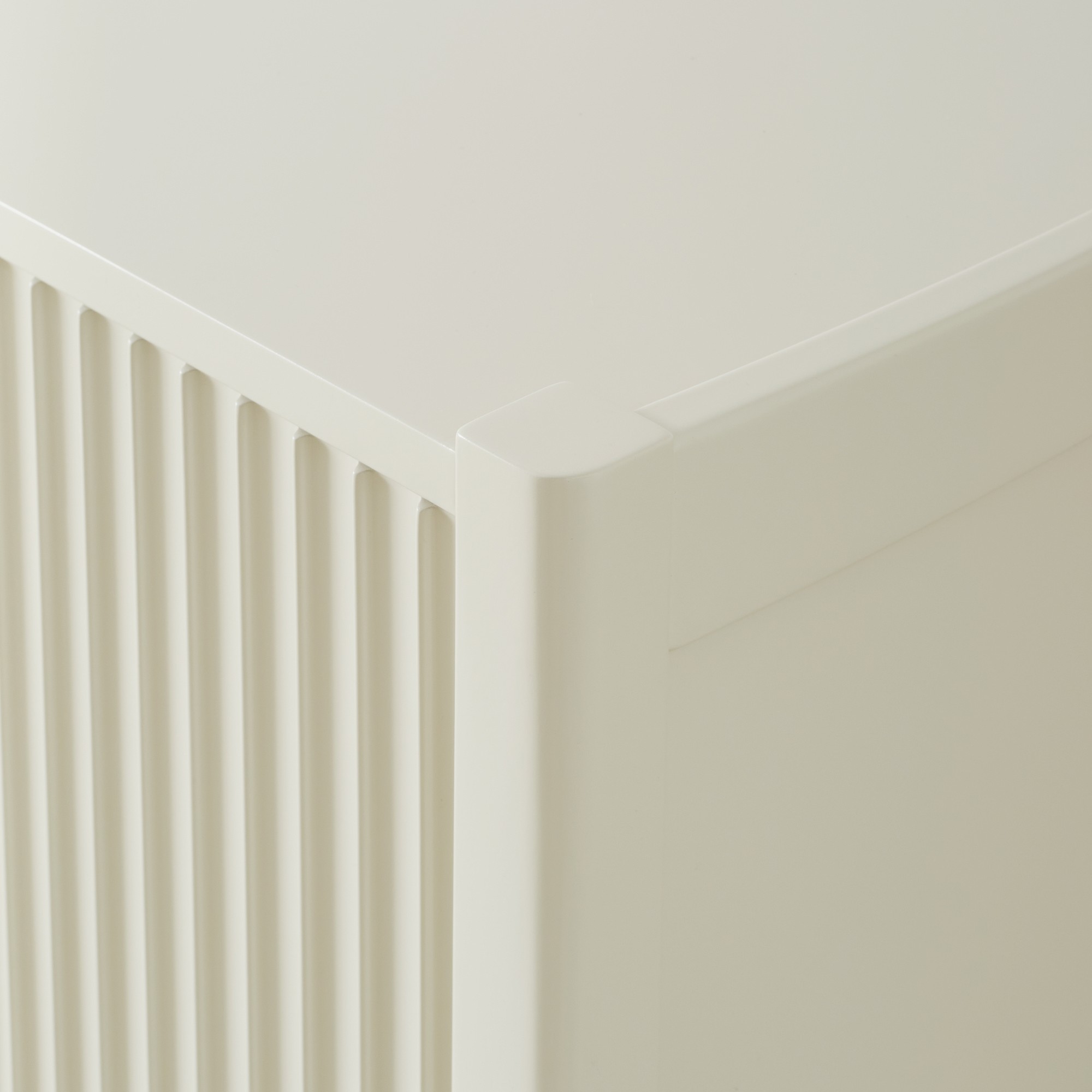 Lewis Media Console (51