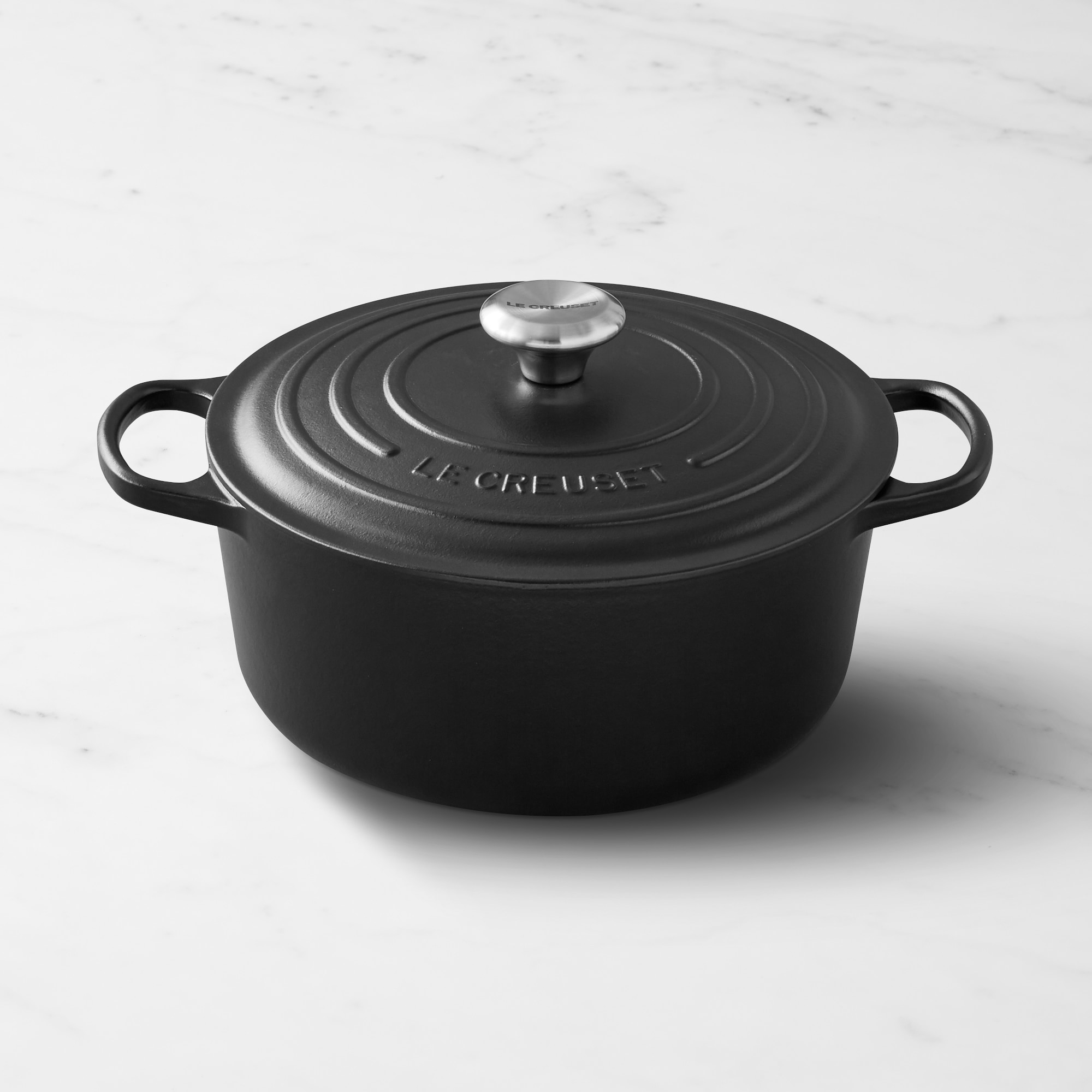 Le Creuset Signature Enameled Cast Iron Round Dutch Oven