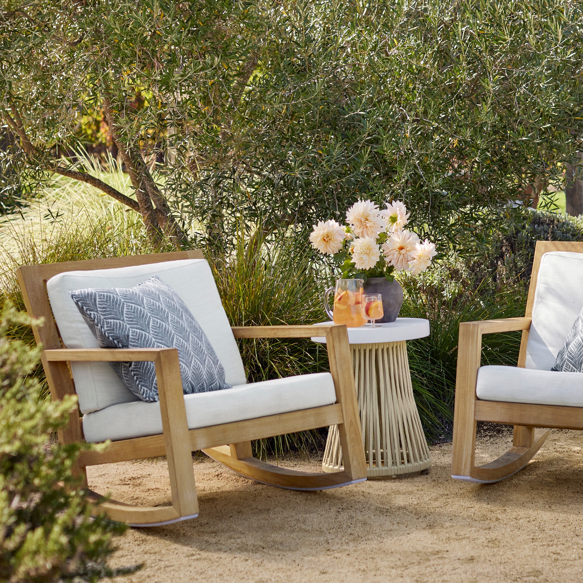 Linnaeus Outdoor Pillow Cover