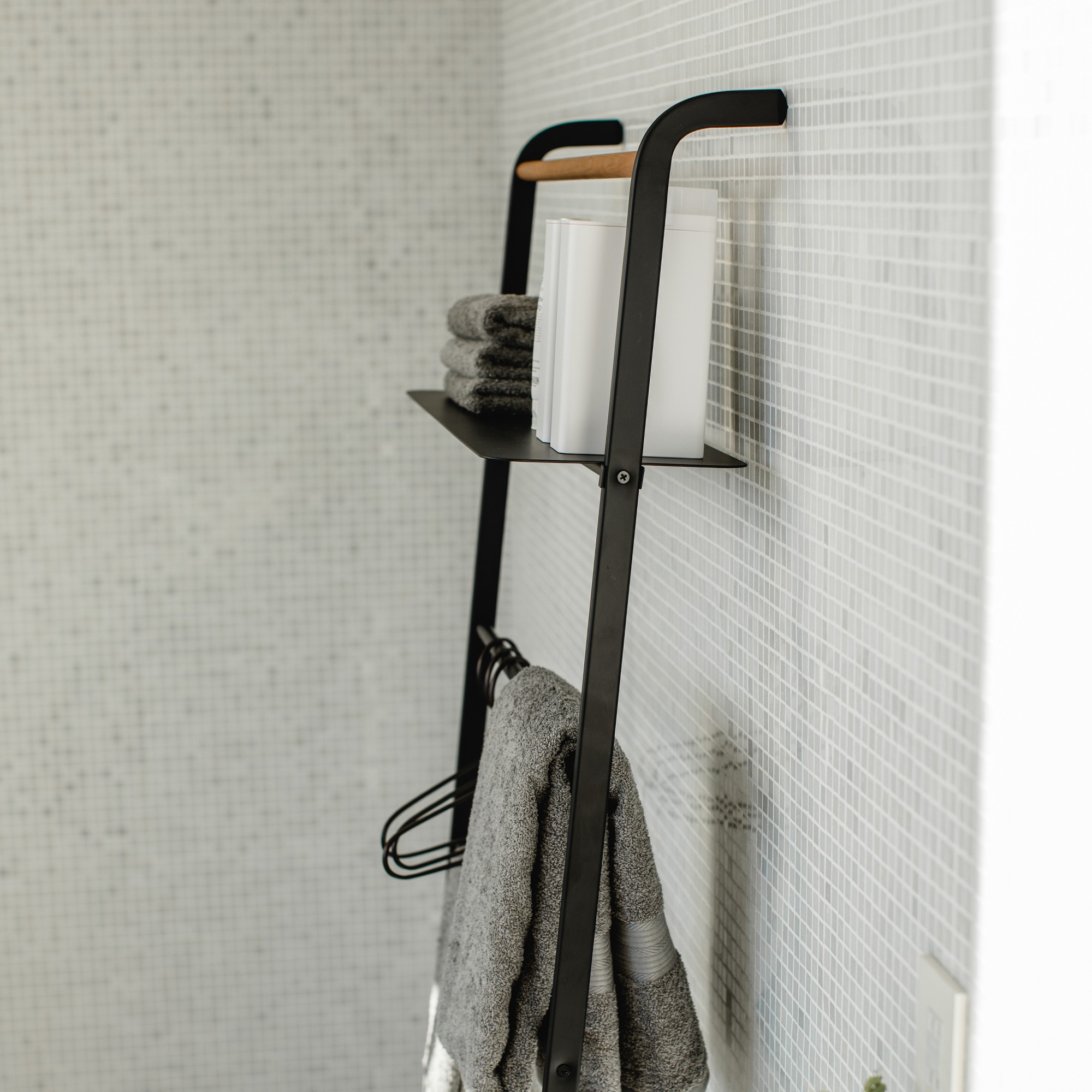 Yamazaki Home Leaning Storage Ladder