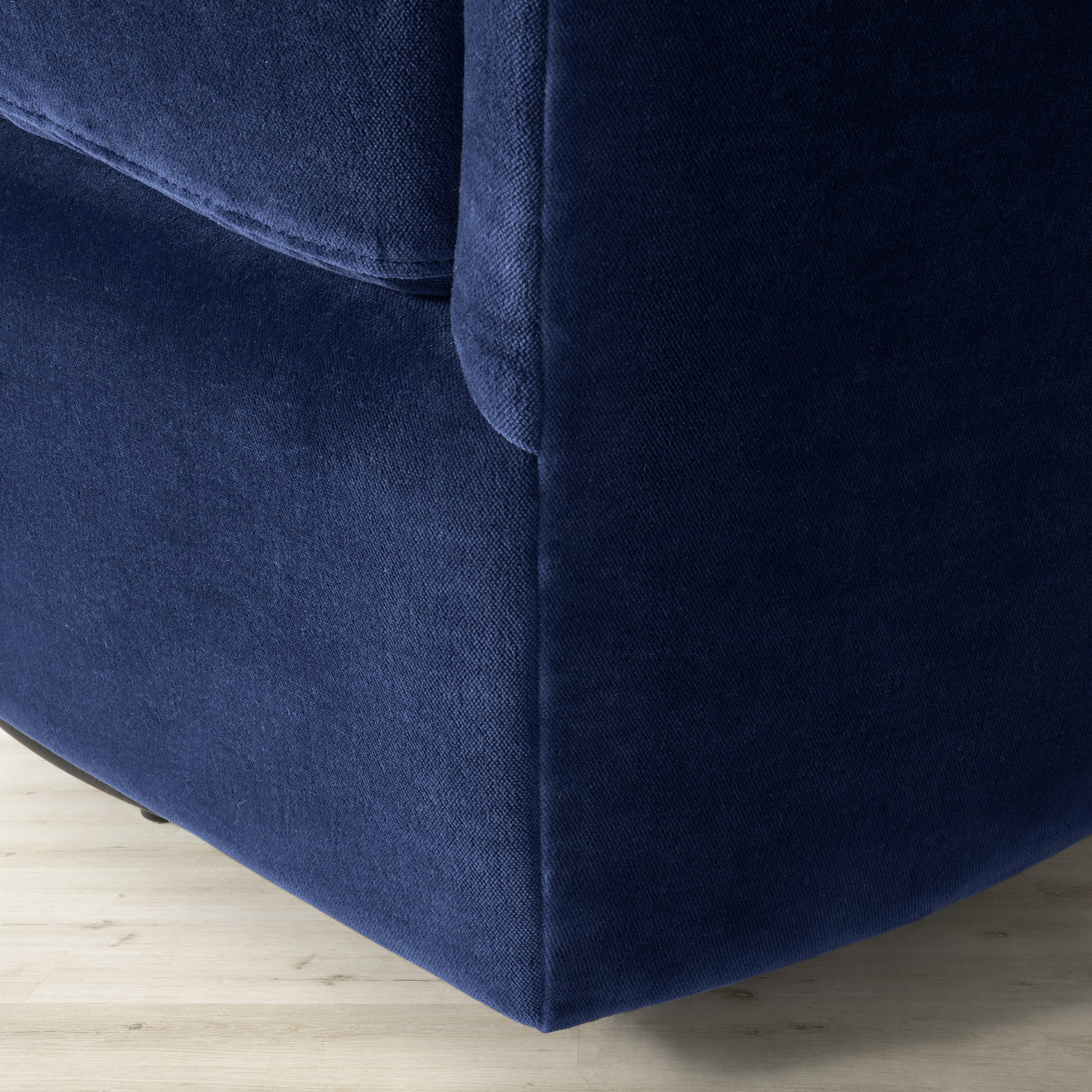 Montclair Swivel Chair