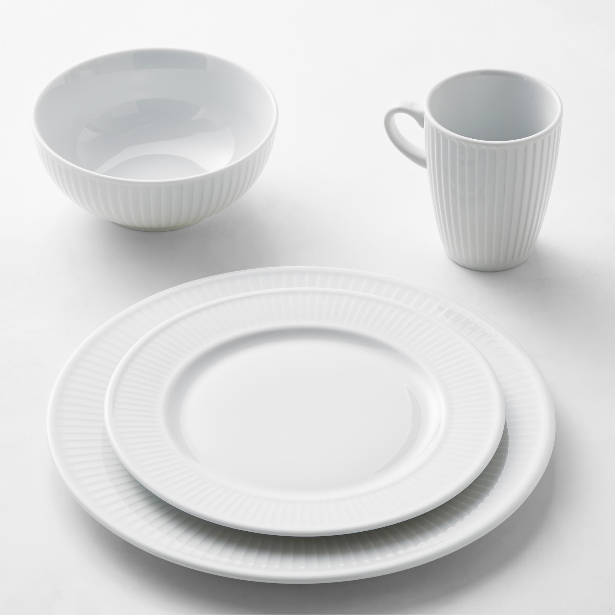 Pillivuyt Plisse Porcelain 16-Piece Dinnerware Set