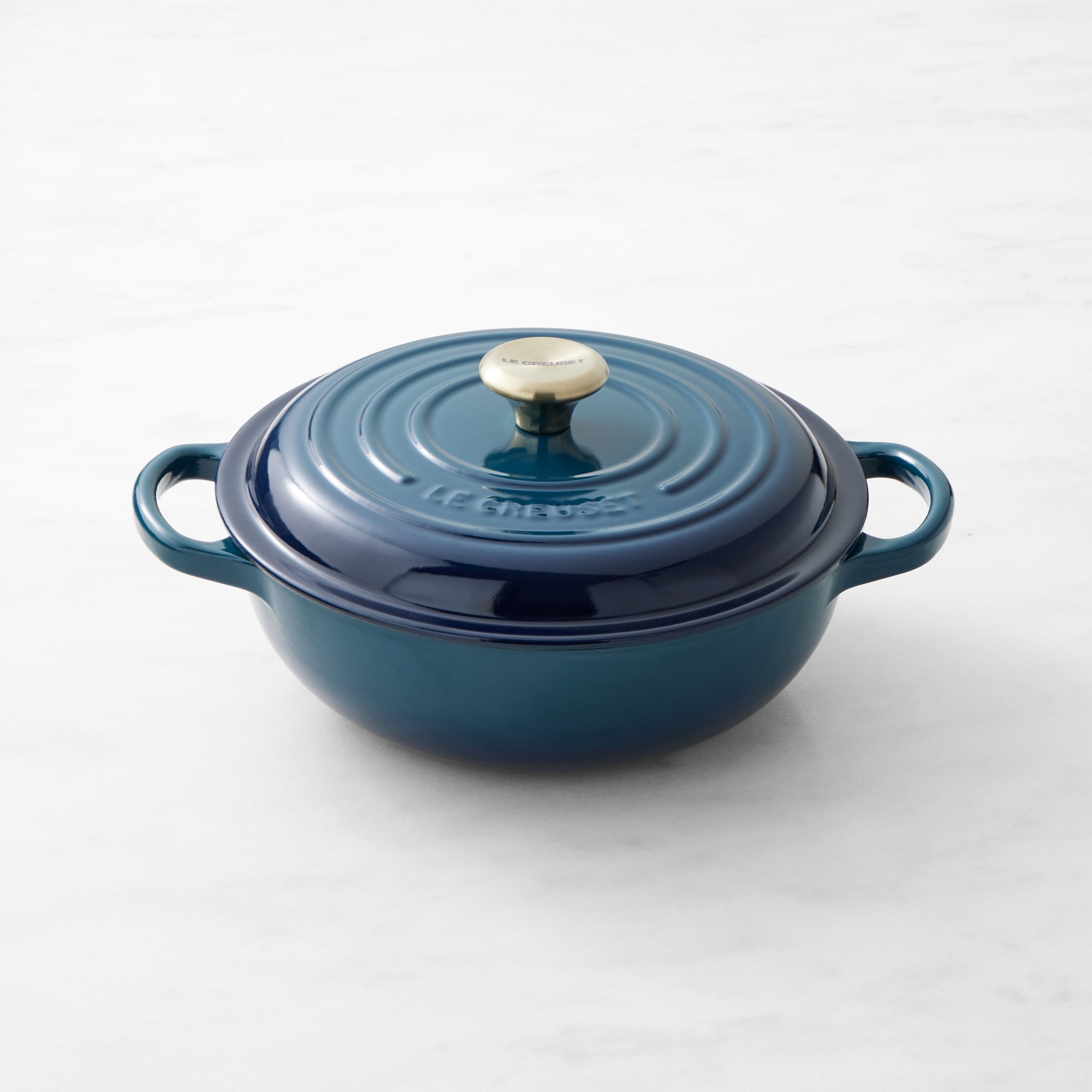 Le Creuset Enameled Cast Iron Signature French Oven, 2 1/2-Qt.