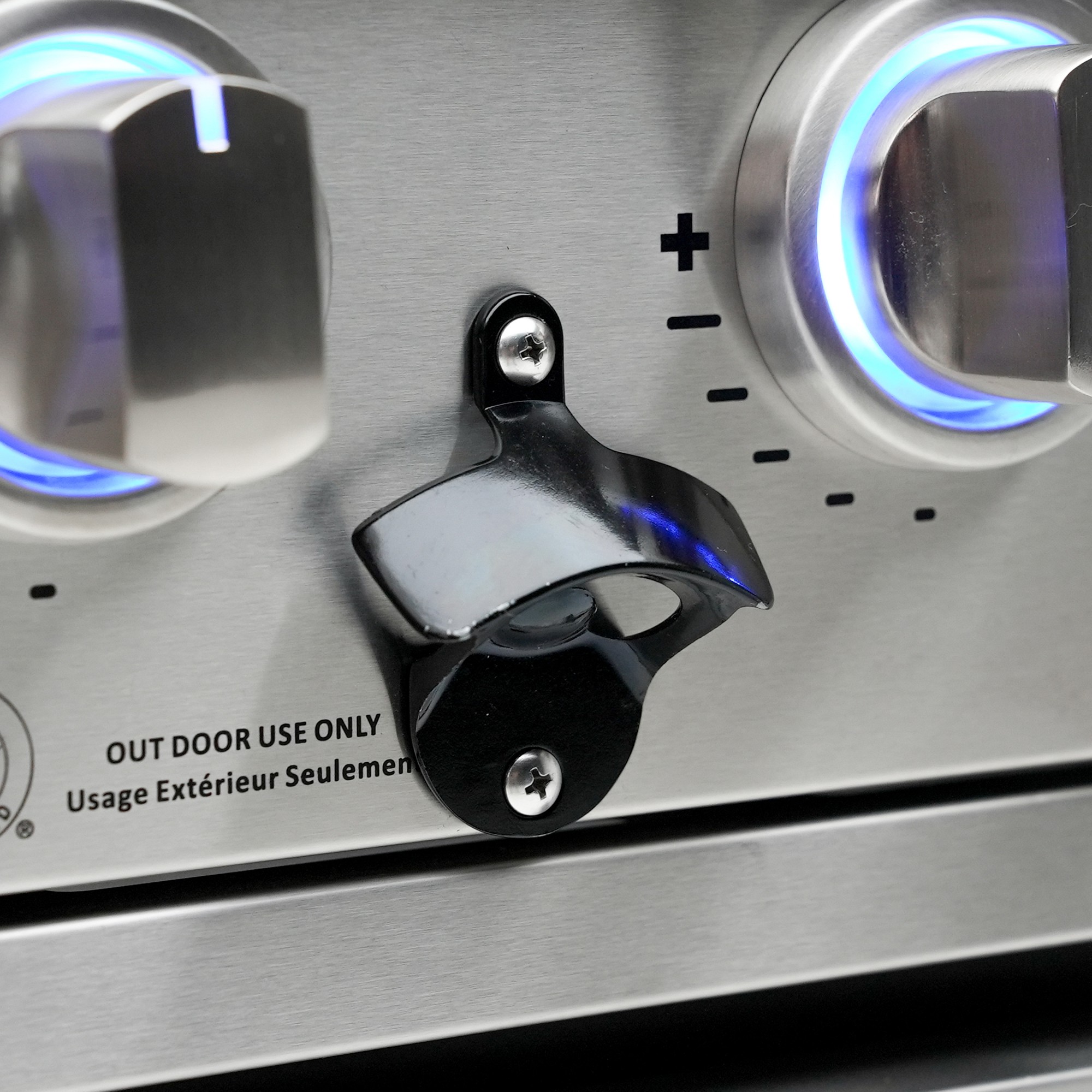 Mont Alpi 805 Deluxe Island with Beverage Center & Fridge