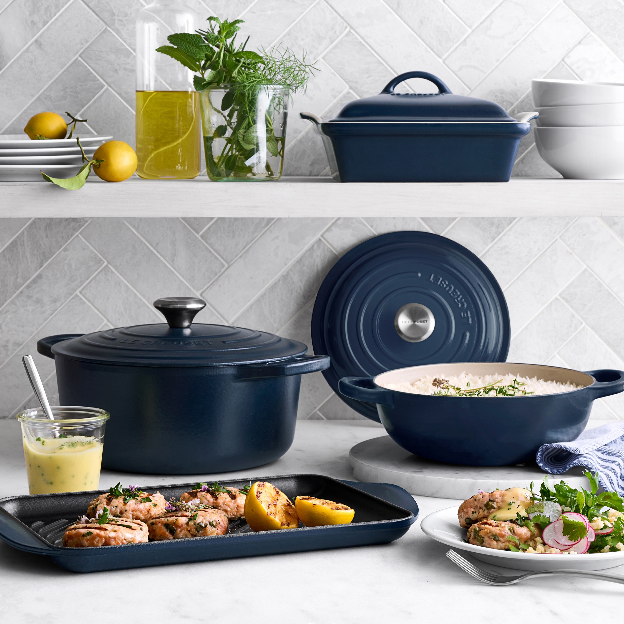 Le Creuset Enameled Cast Iron Signature French Oven, 2 1/2-Qt.