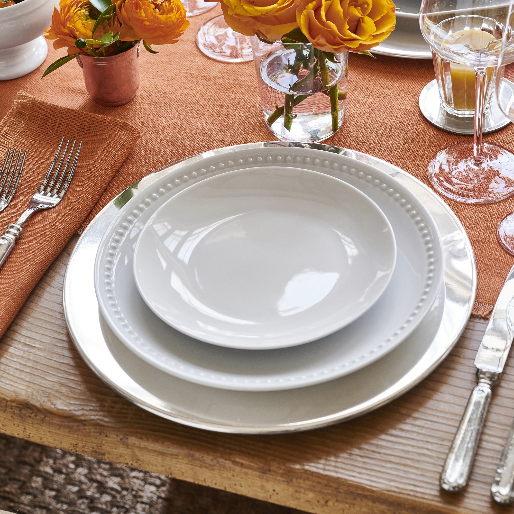 Pillivuyt Beaded Coupe Dinner Plates