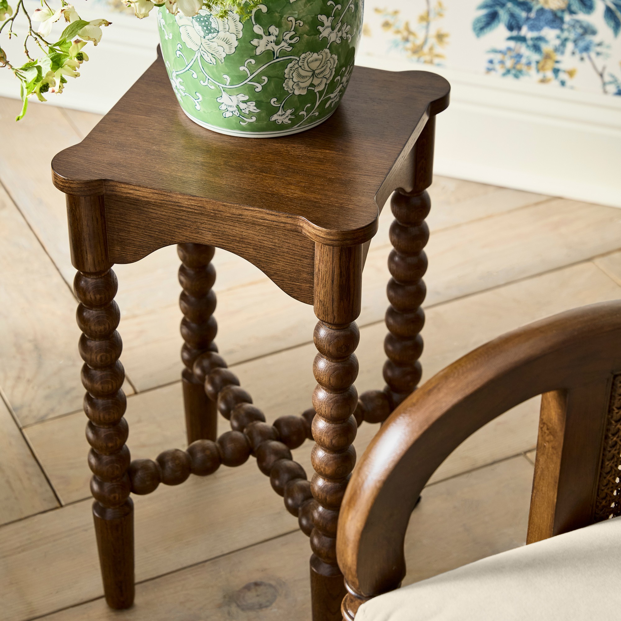 Spindle Accent Table (13
