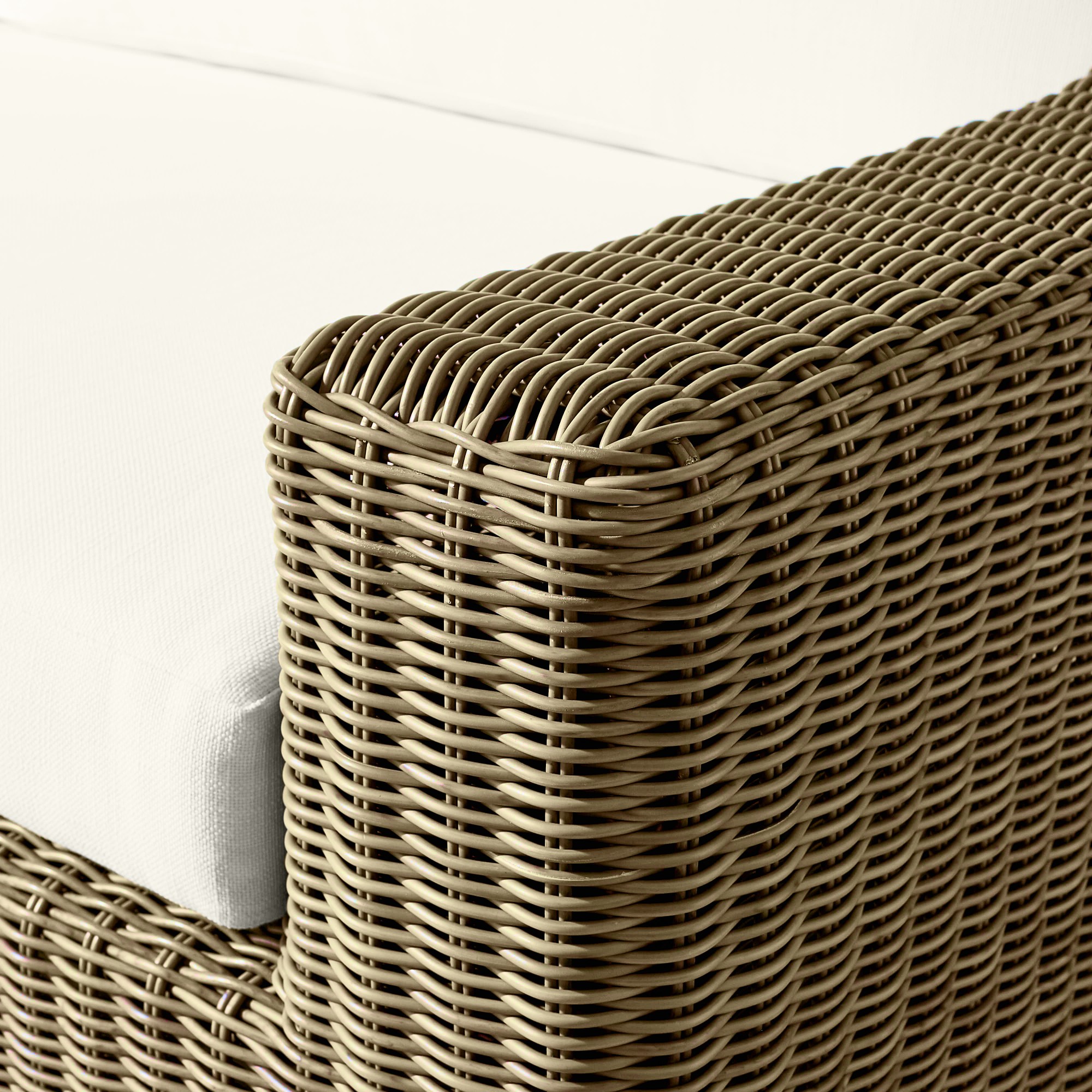 San Clemente Outdoor Sofa (90.5