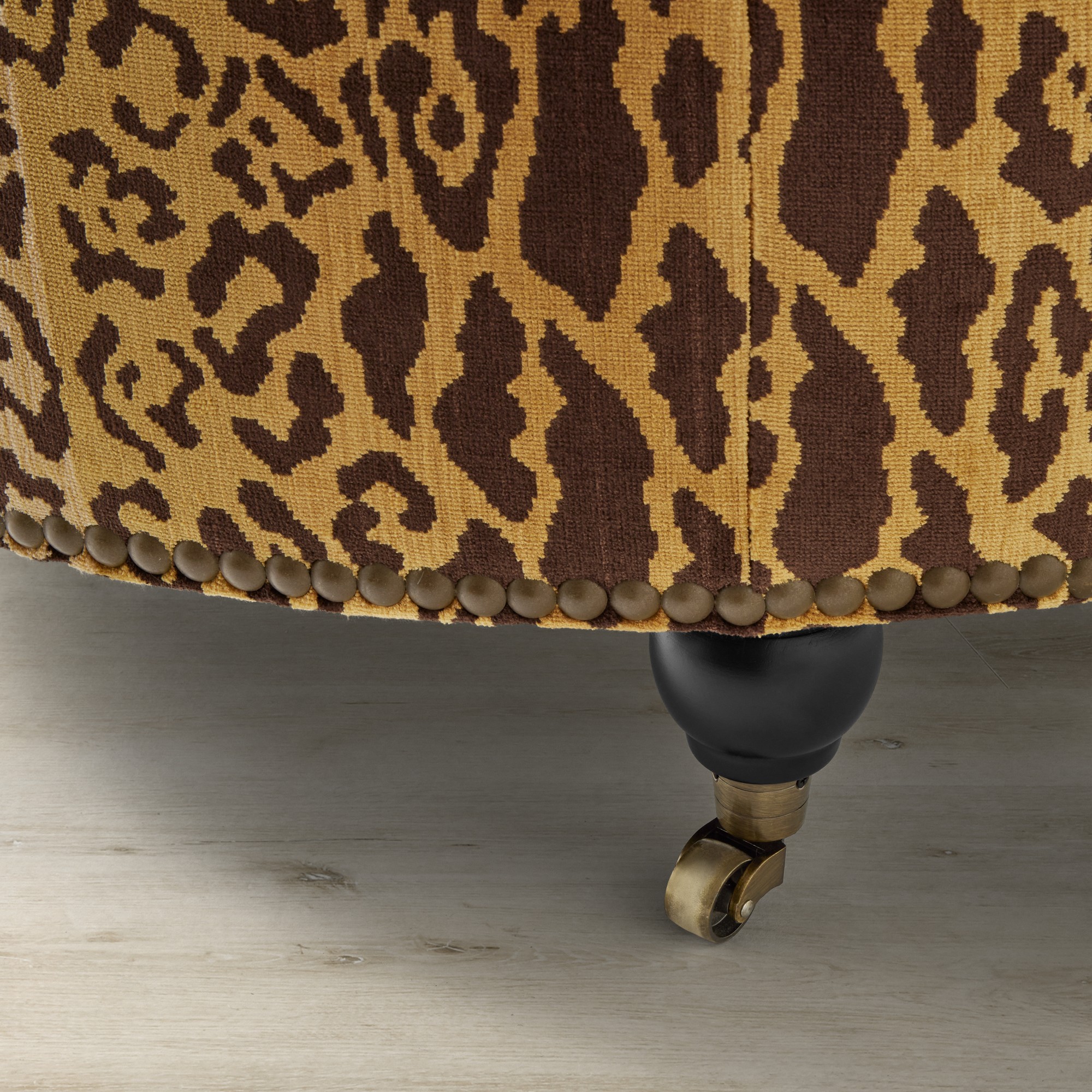 Soho Tufted Round Storage Ottoman (36